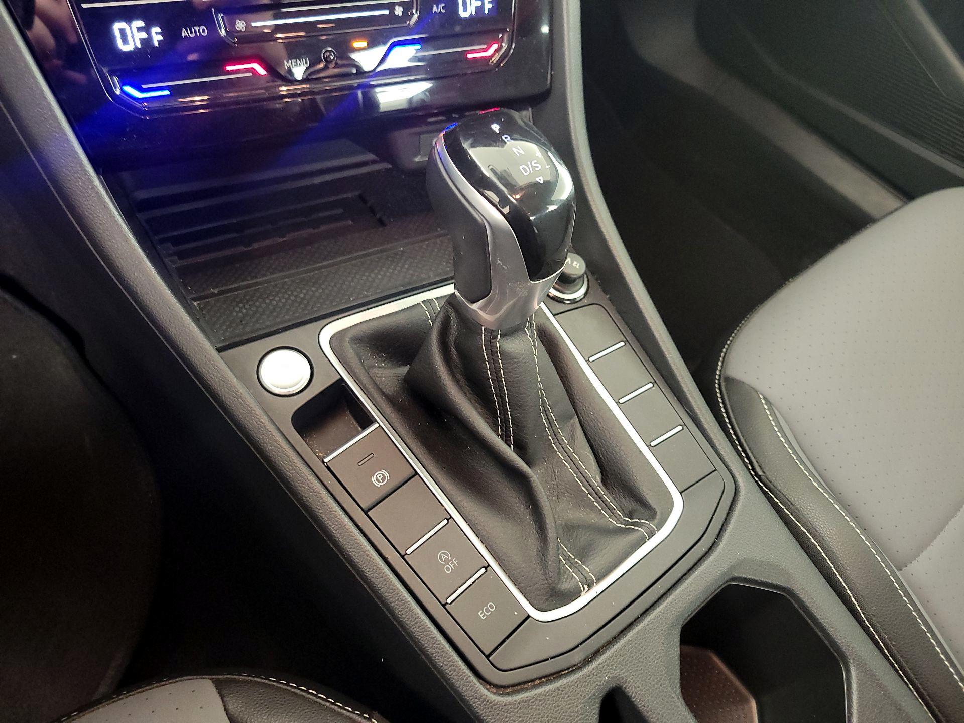 Thumbnail: 2025 Volkswagen Jetta - 17