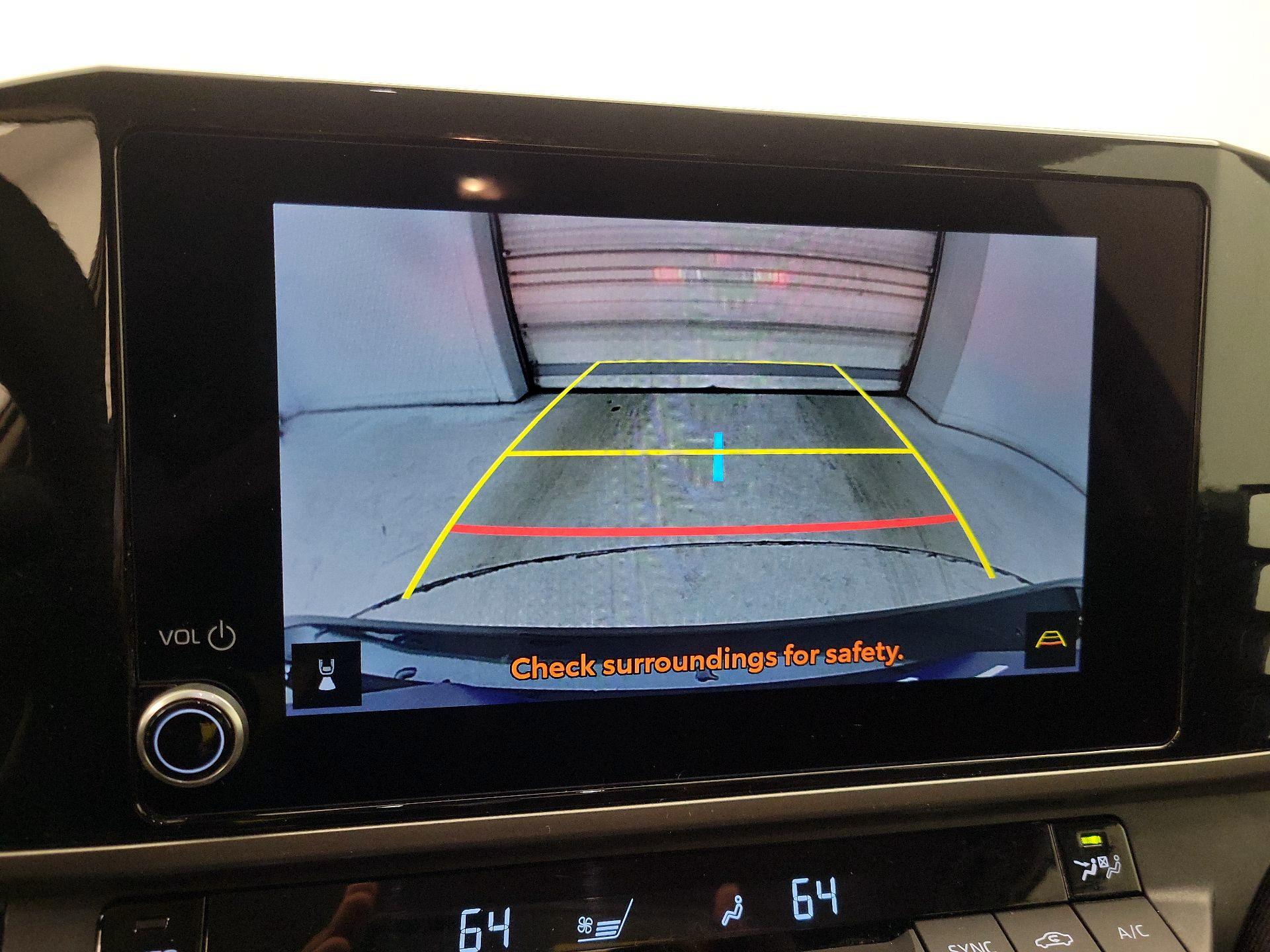 Thumbnail: 2025 Toyota Camry - 14