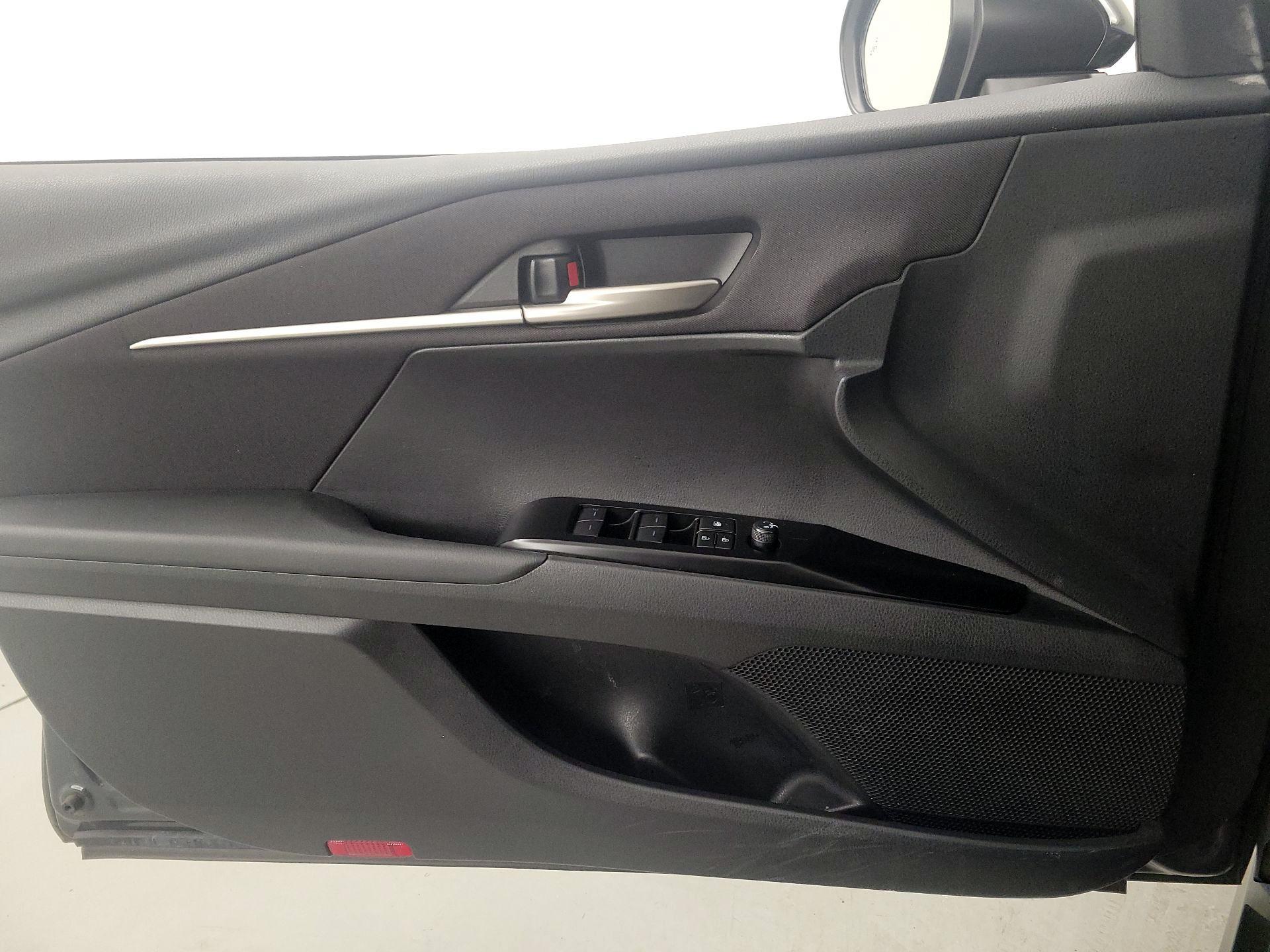 Thumbnail: 2025 Toyota Camry - 12