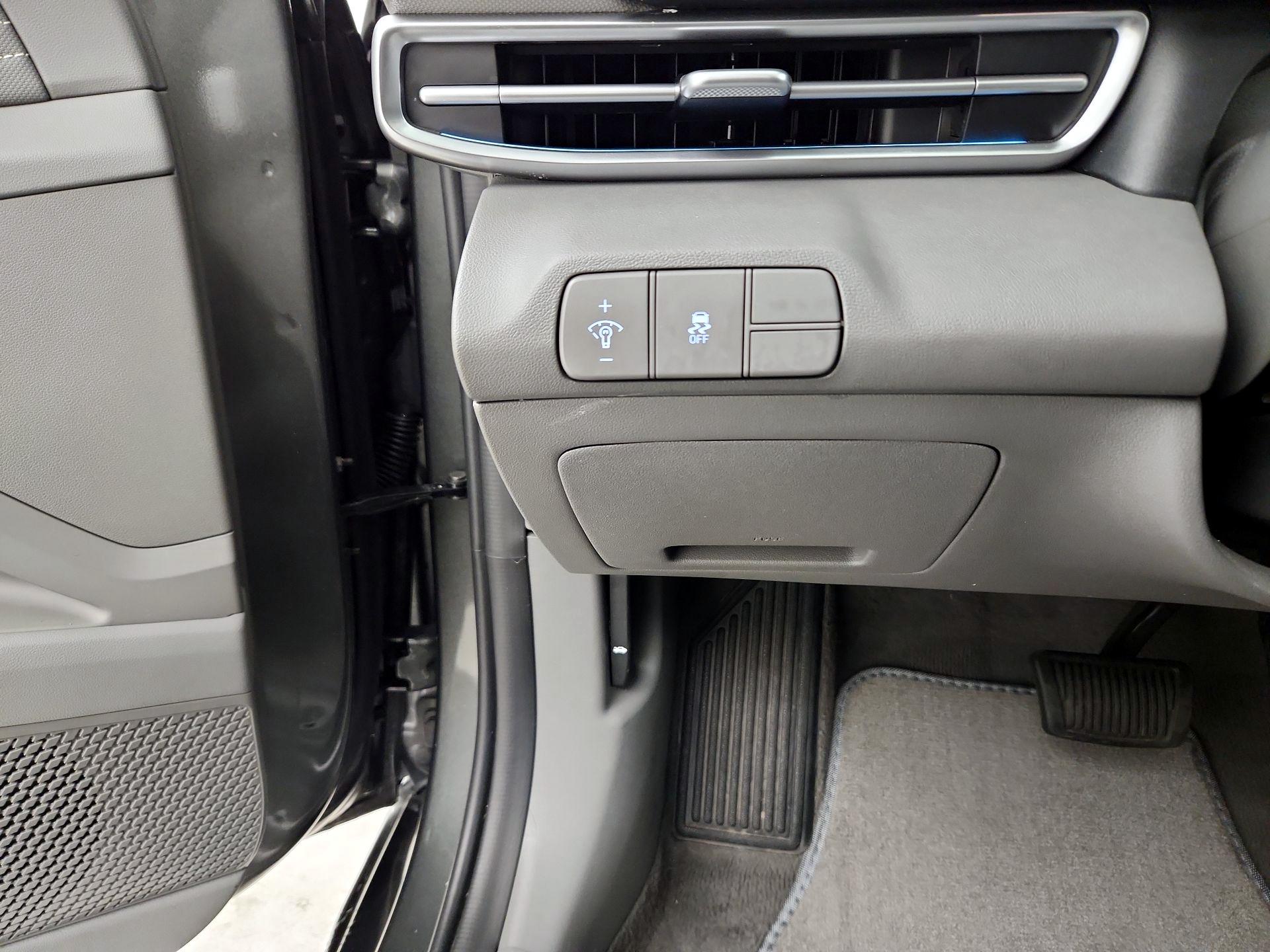 Thumbnail: 2025 Hyundai Elantra - 11