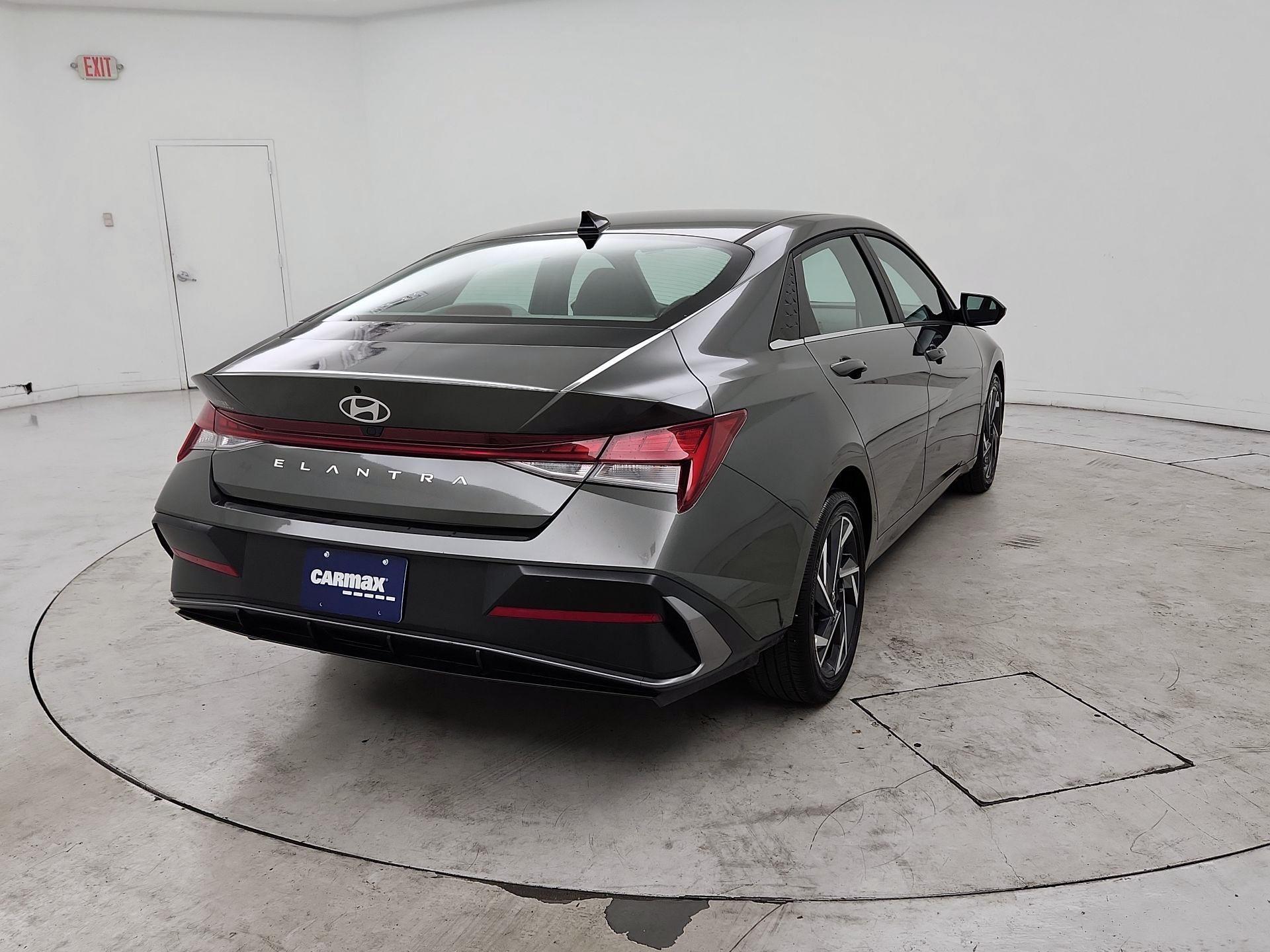 Thumbnail: 2025 Hyundai Elantra - 5