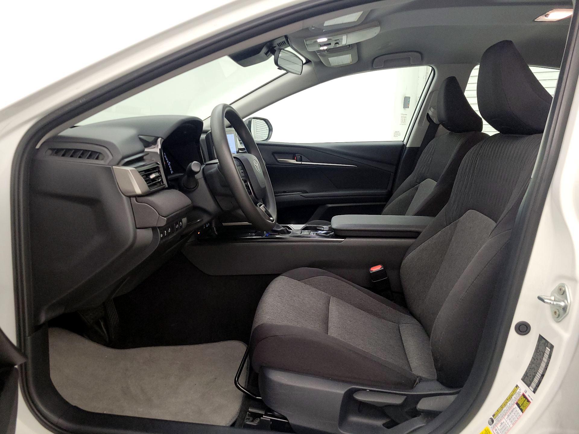 Thumbnail: 2025 Toyota Camry - 11