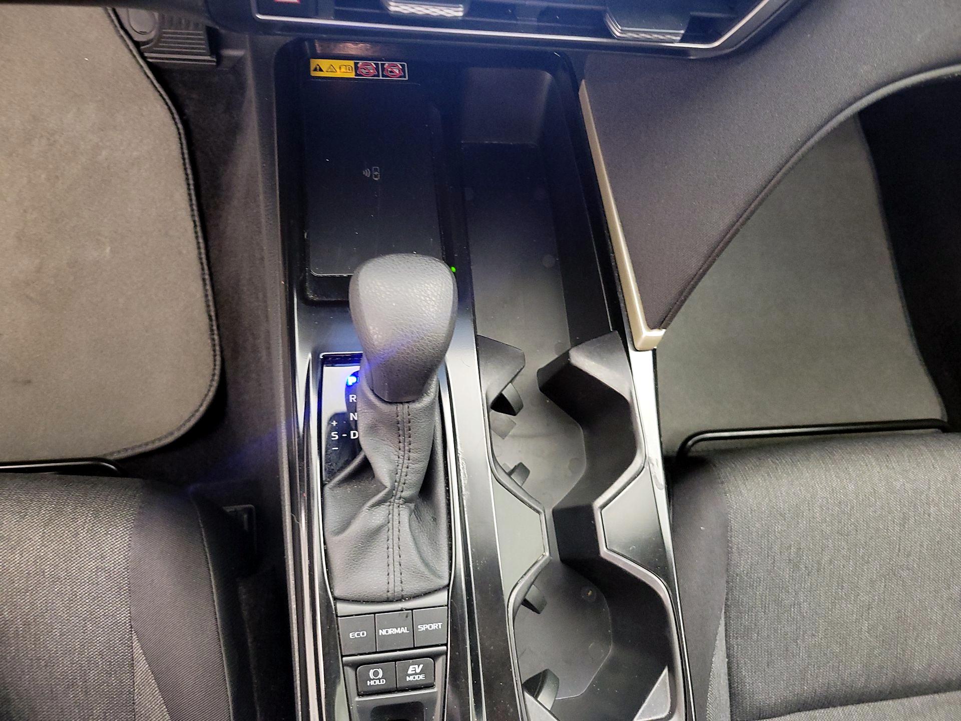 Thumbnail: 2025 Toyota Camry - 17