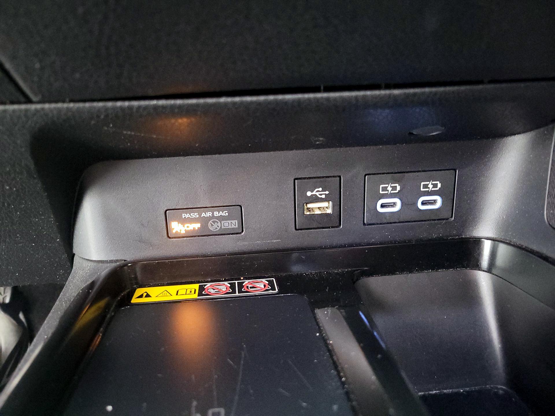 Thumbnail: 2025 Toyota Camry - 18