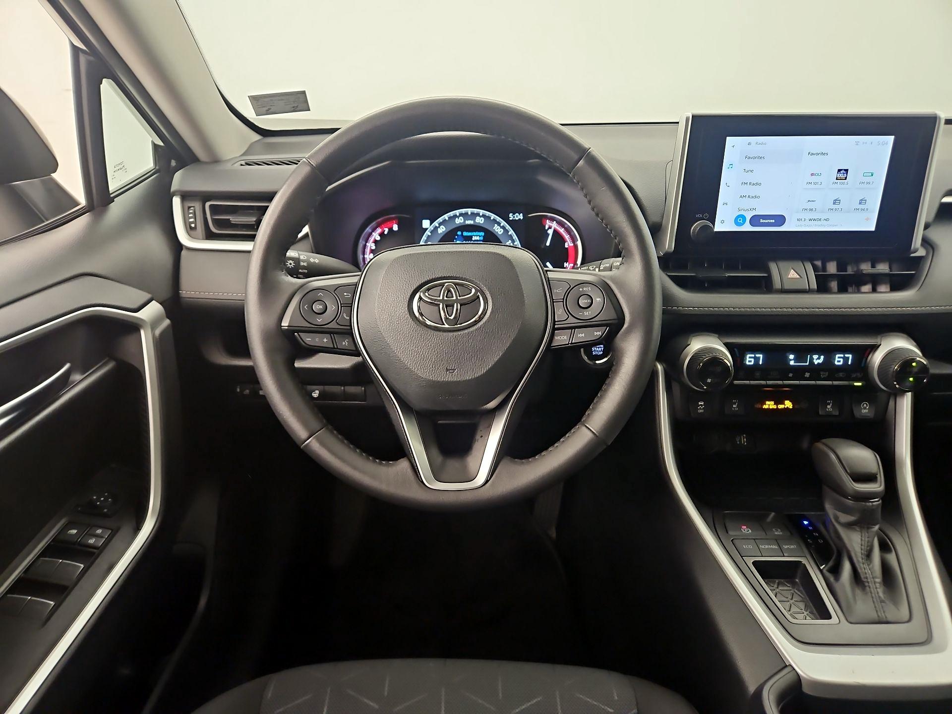 Thumbnail: 2025 Toyota RAV4 - 10