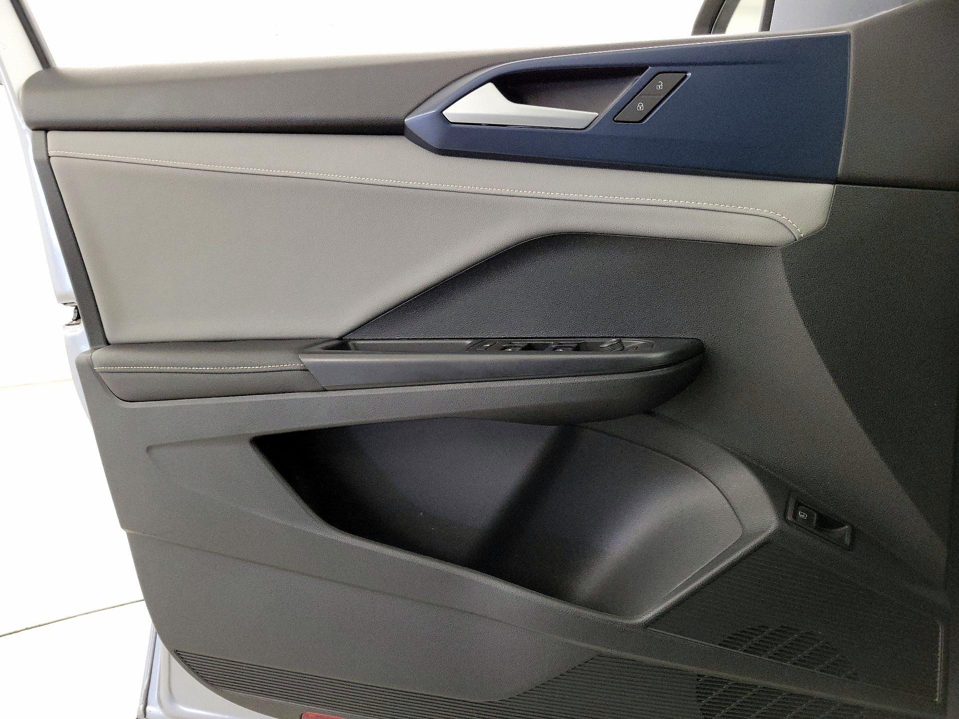 Thumbnail: 2024 Volkswagen Taos - 12