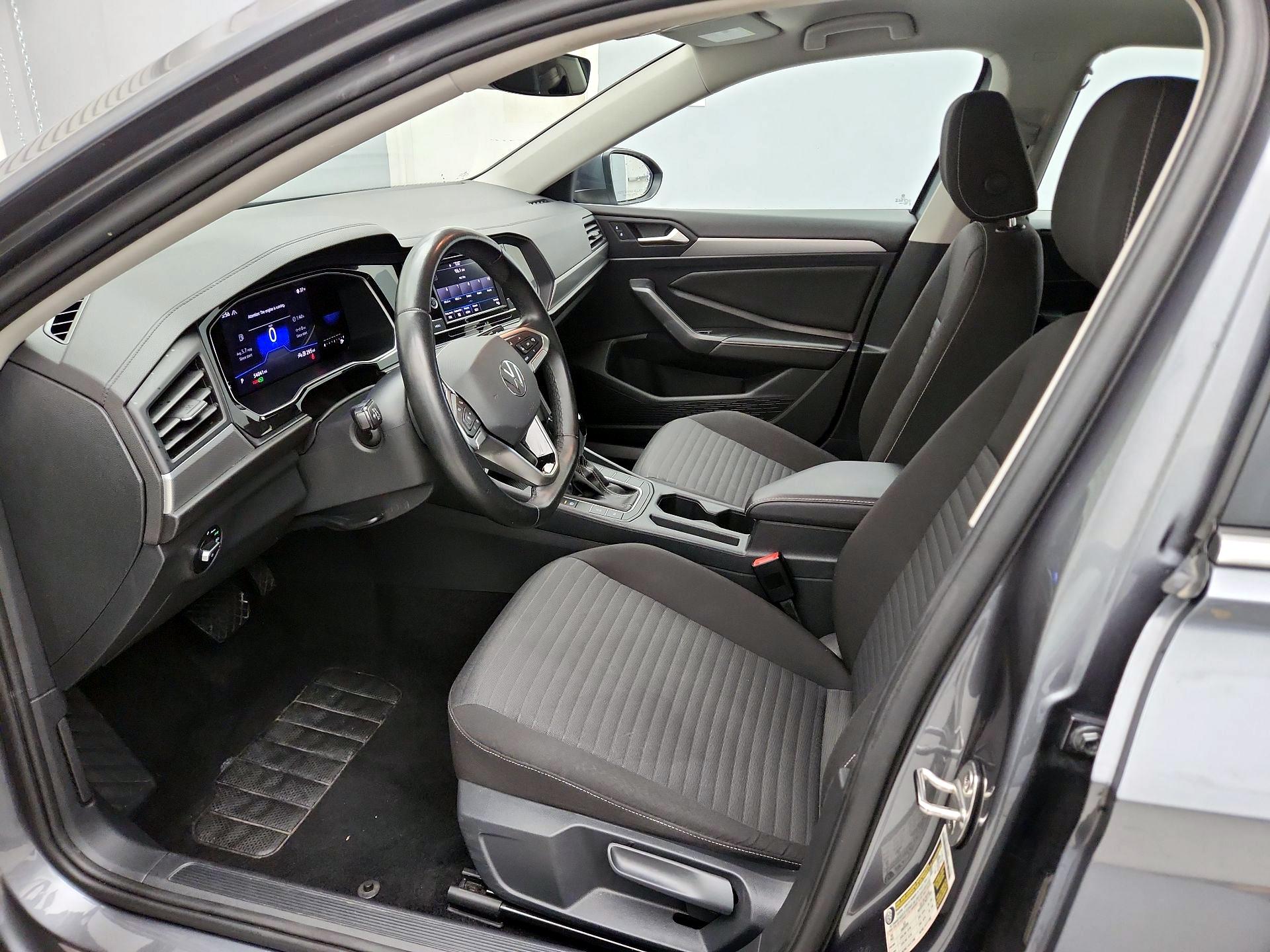 Thumbnail: 2024 Volkswagen Jetta - 11