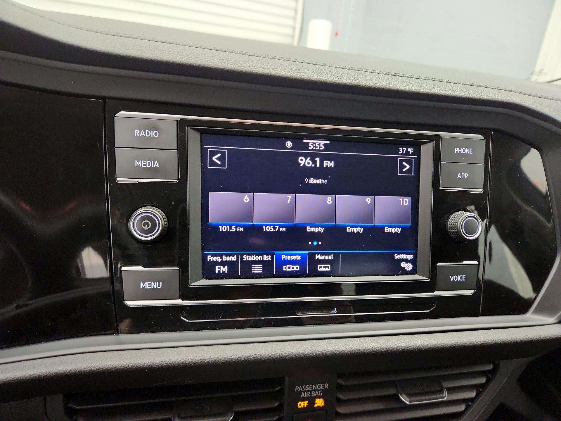 Thumbnail: 2024 Volkswagen Jetta - 15