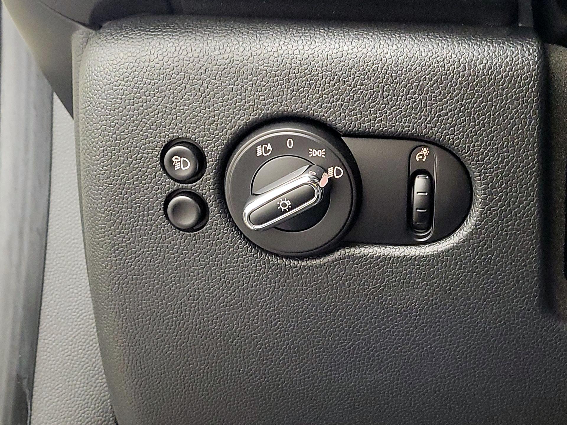 Thumbnail: 2023 MINI Cooper Hardtop - 13