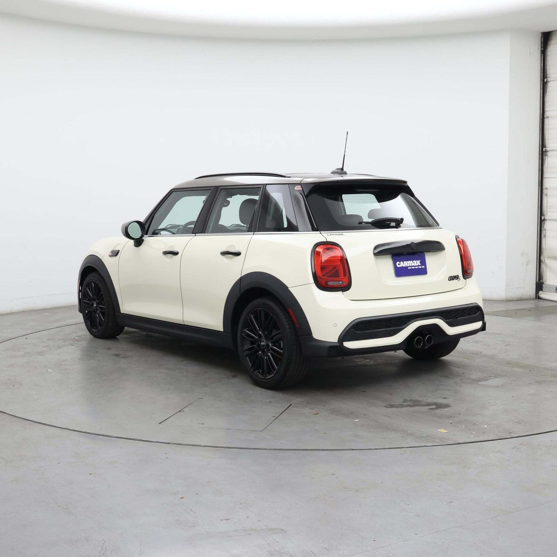 Thumbnail: 2023 MINI Cooper Hardtop - 2