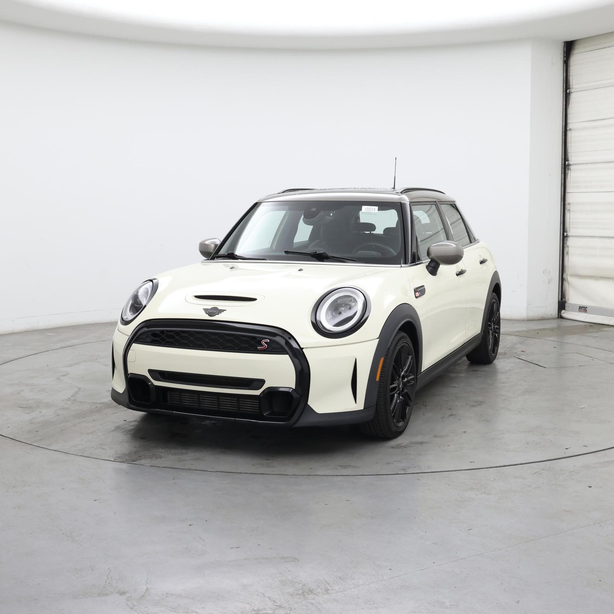 Thumbnail: 2023 MINI Cooper Hardtop - 4