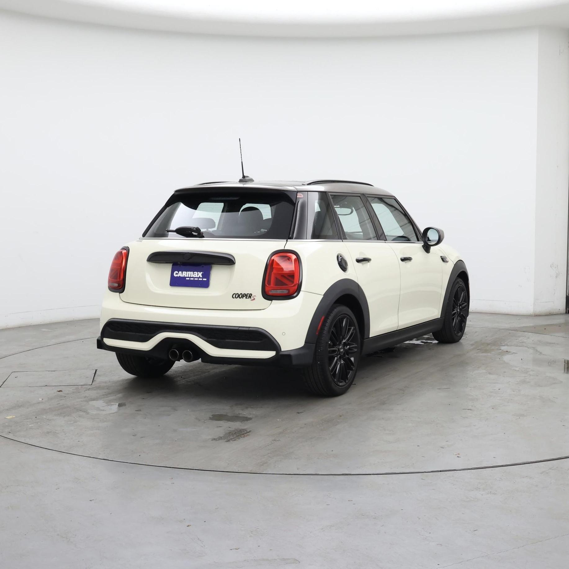 Thumbnail: 2023 MINI Cooper Hardtop - 8