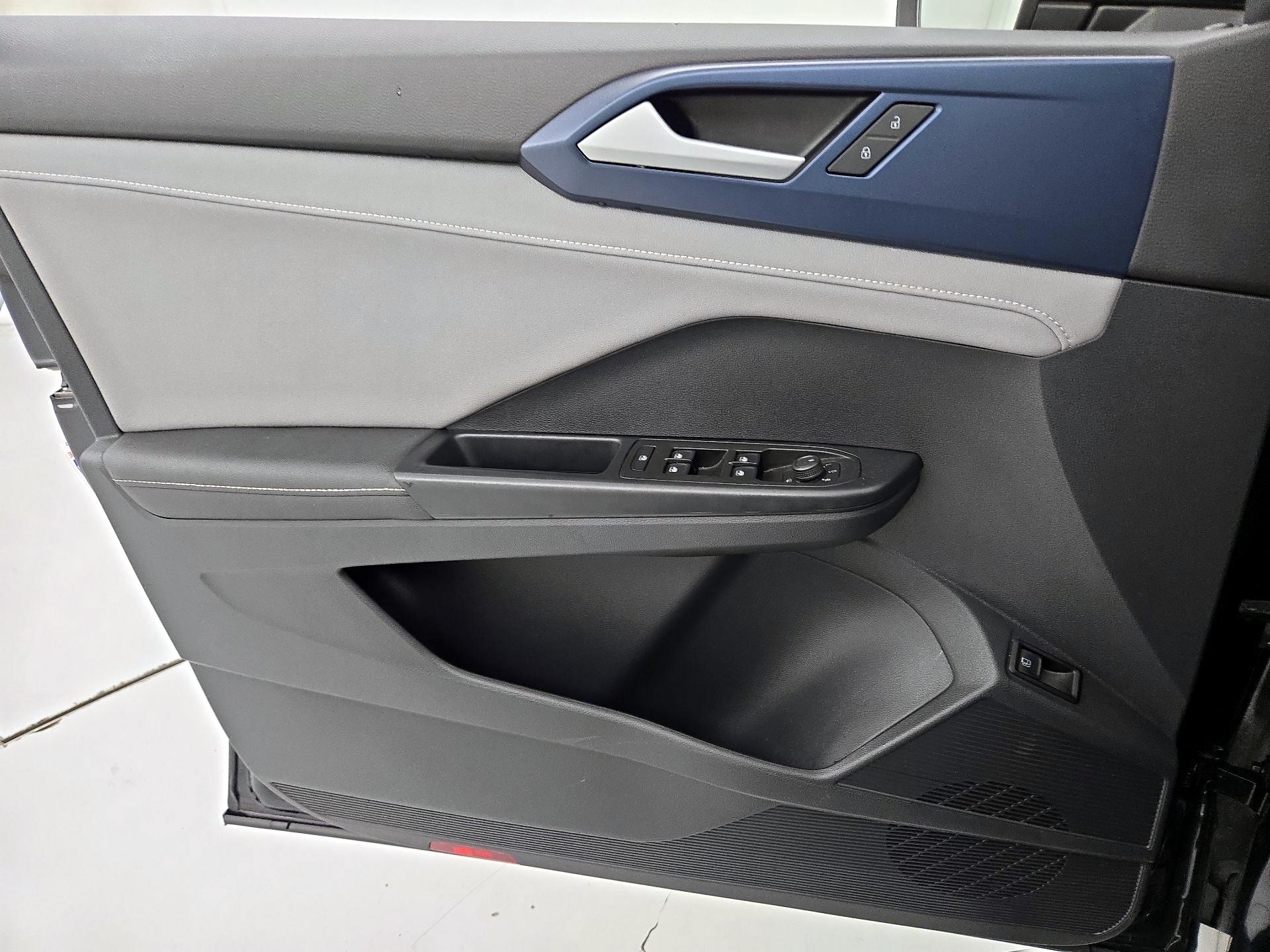 Thumbnail: 2024 Volkswagen Taos - 12