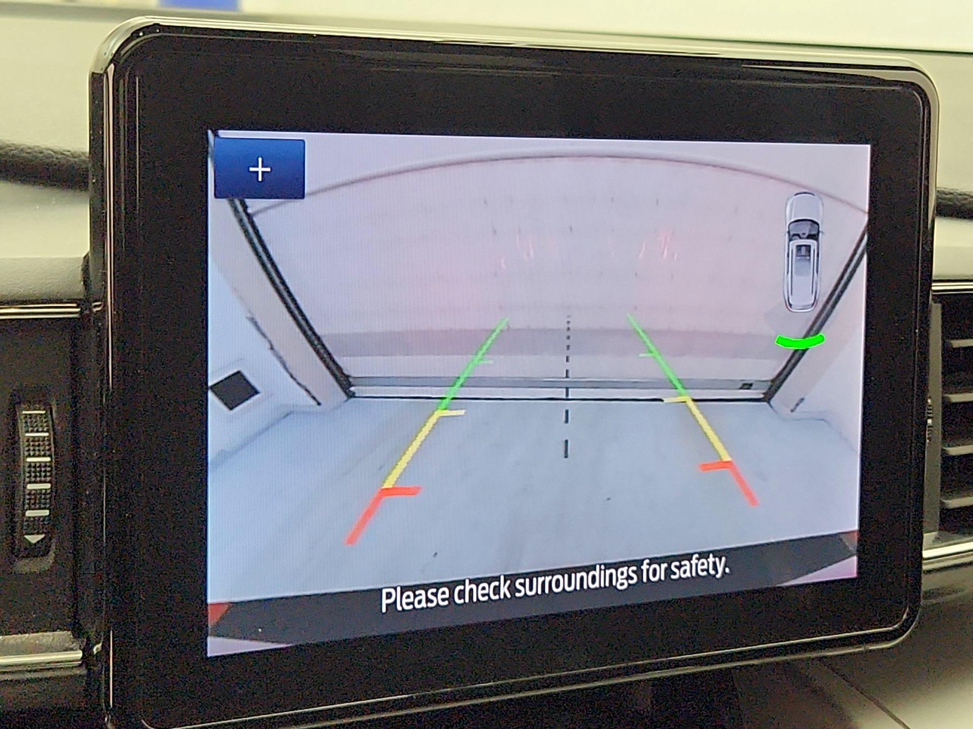 Thumbnail: 2022 Ford Explorer - 14