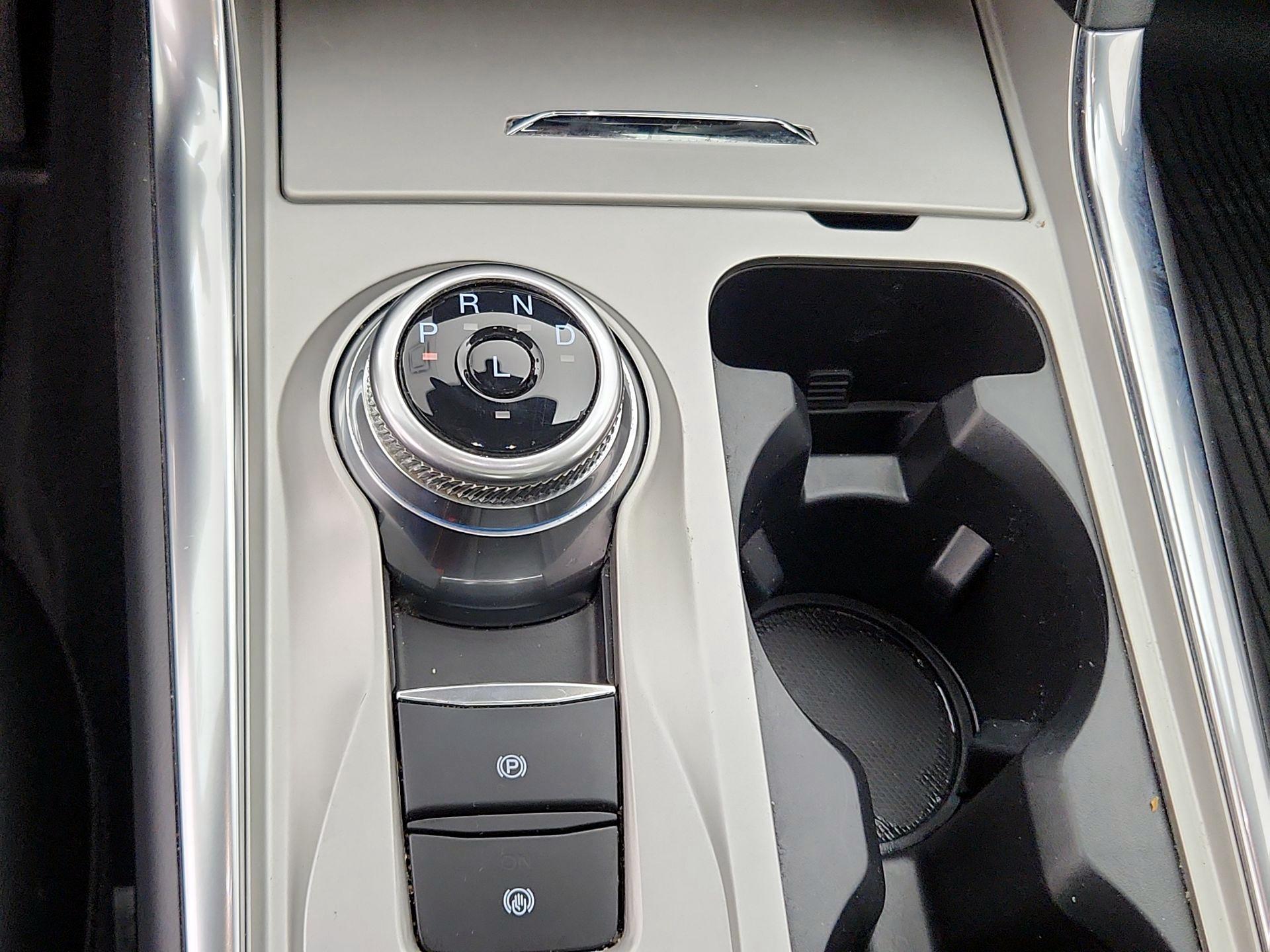 Thumbnail: 2022 Ford Explorer - 17