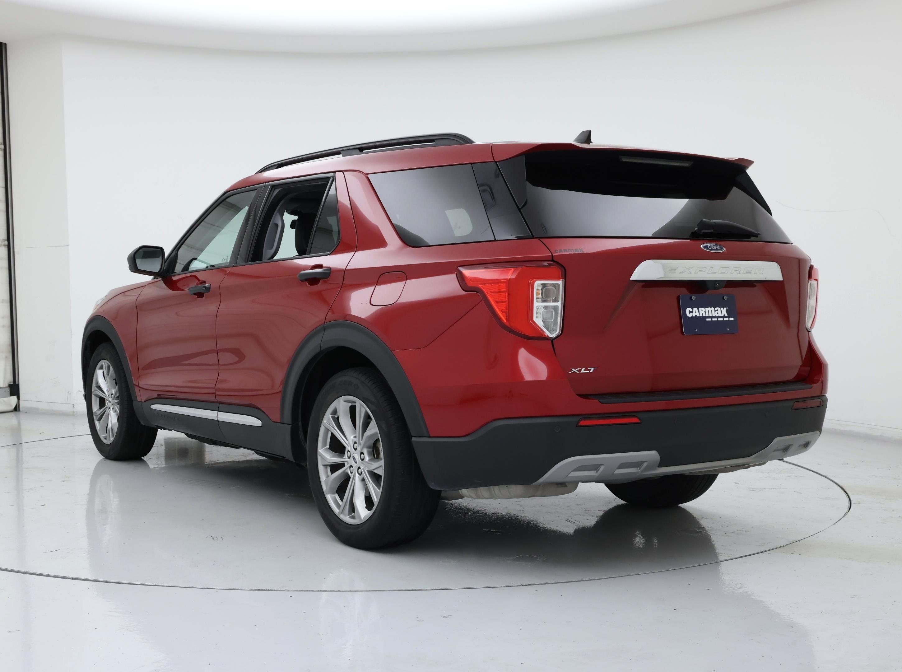 Thumbnail: 2022 Ford Explorer - 2