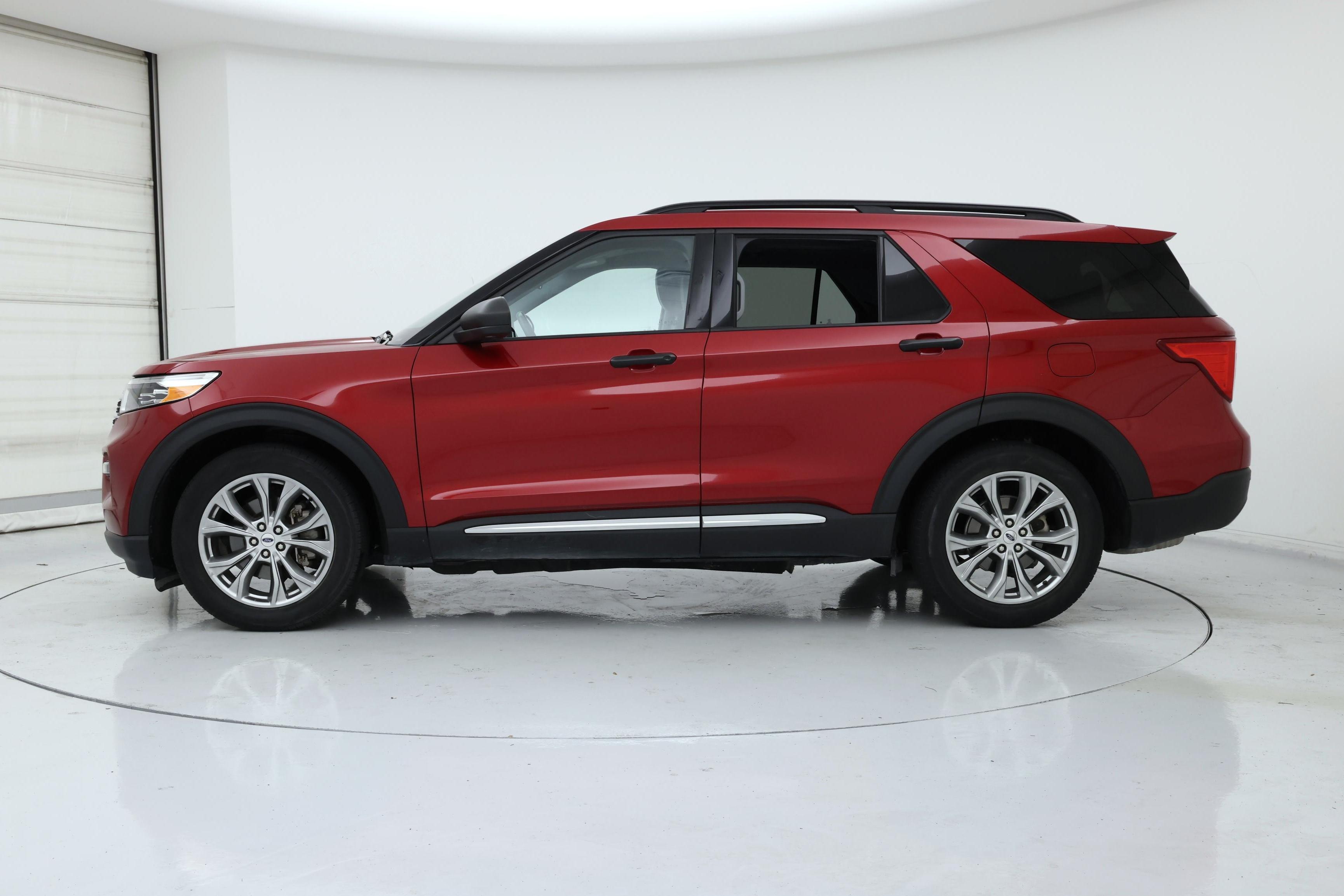 Thumbnail: 2022 Ford Explorer - 3