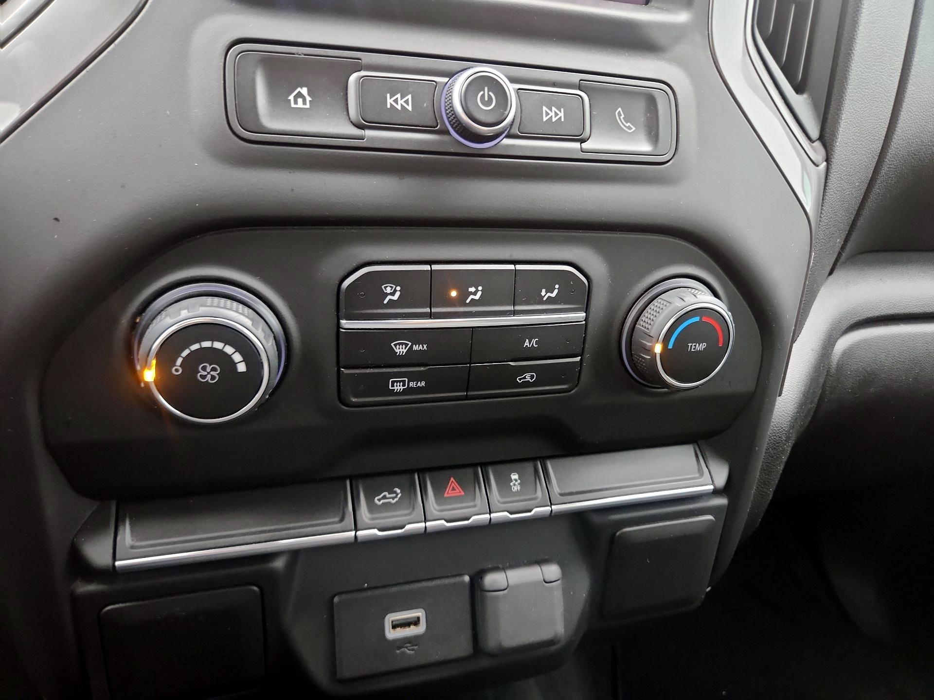 Thumbnail: 2020 Chevrolet Silverado 1500 - 16