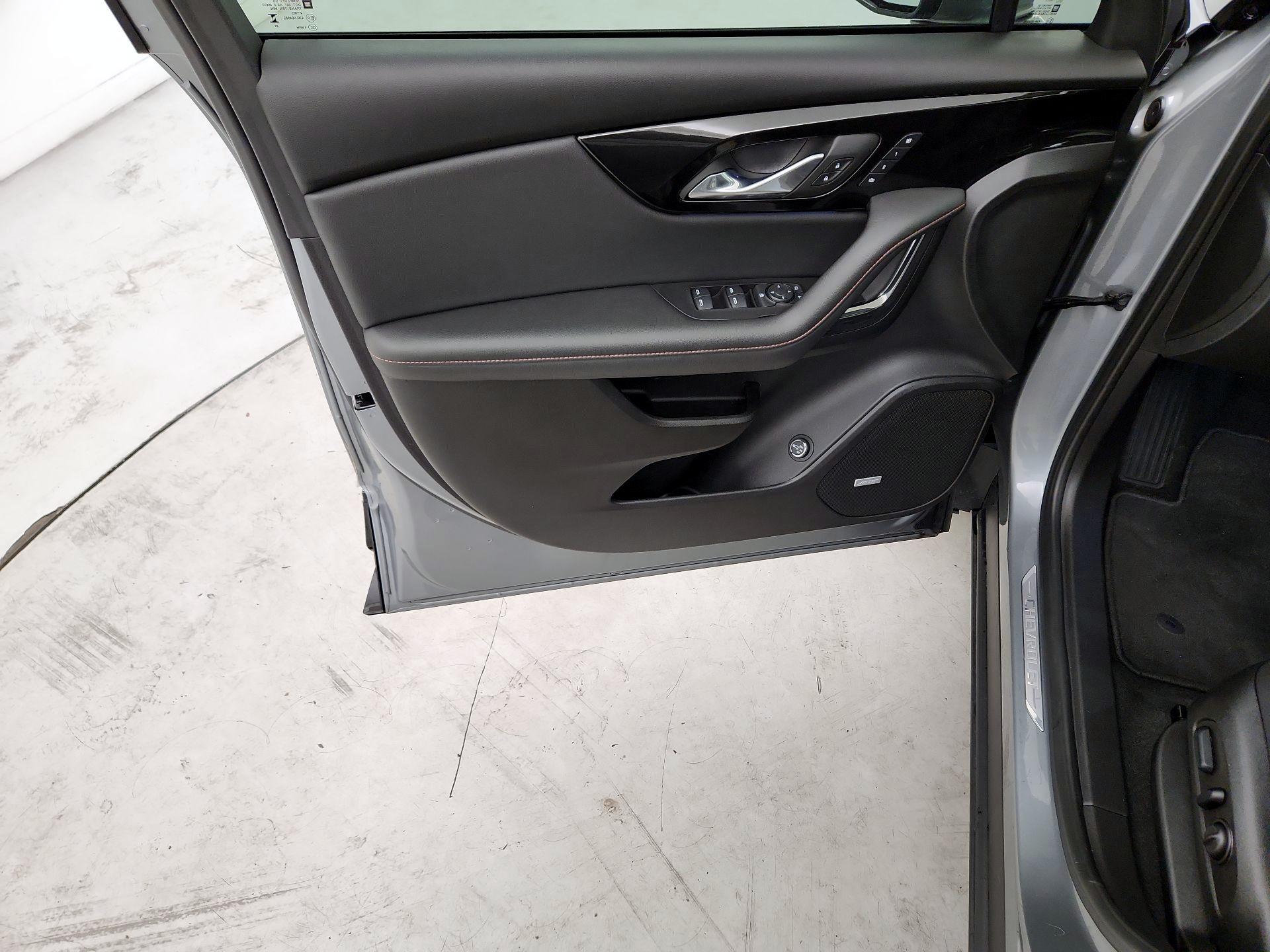 Thumbnail: 2023 Chevrolet Blazer - 10