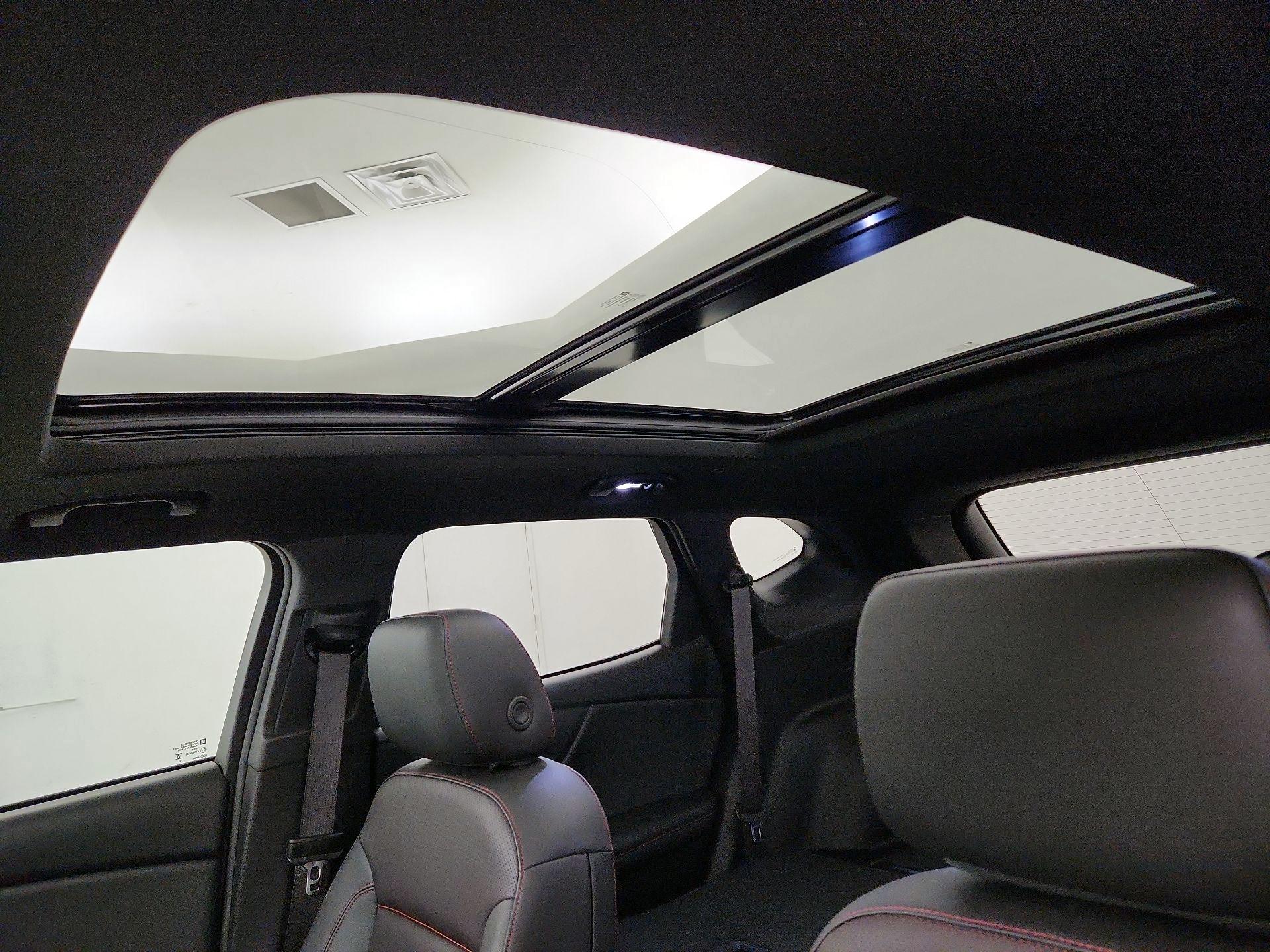 Thumbnail: 2023 Chevrolet Blazer - 18