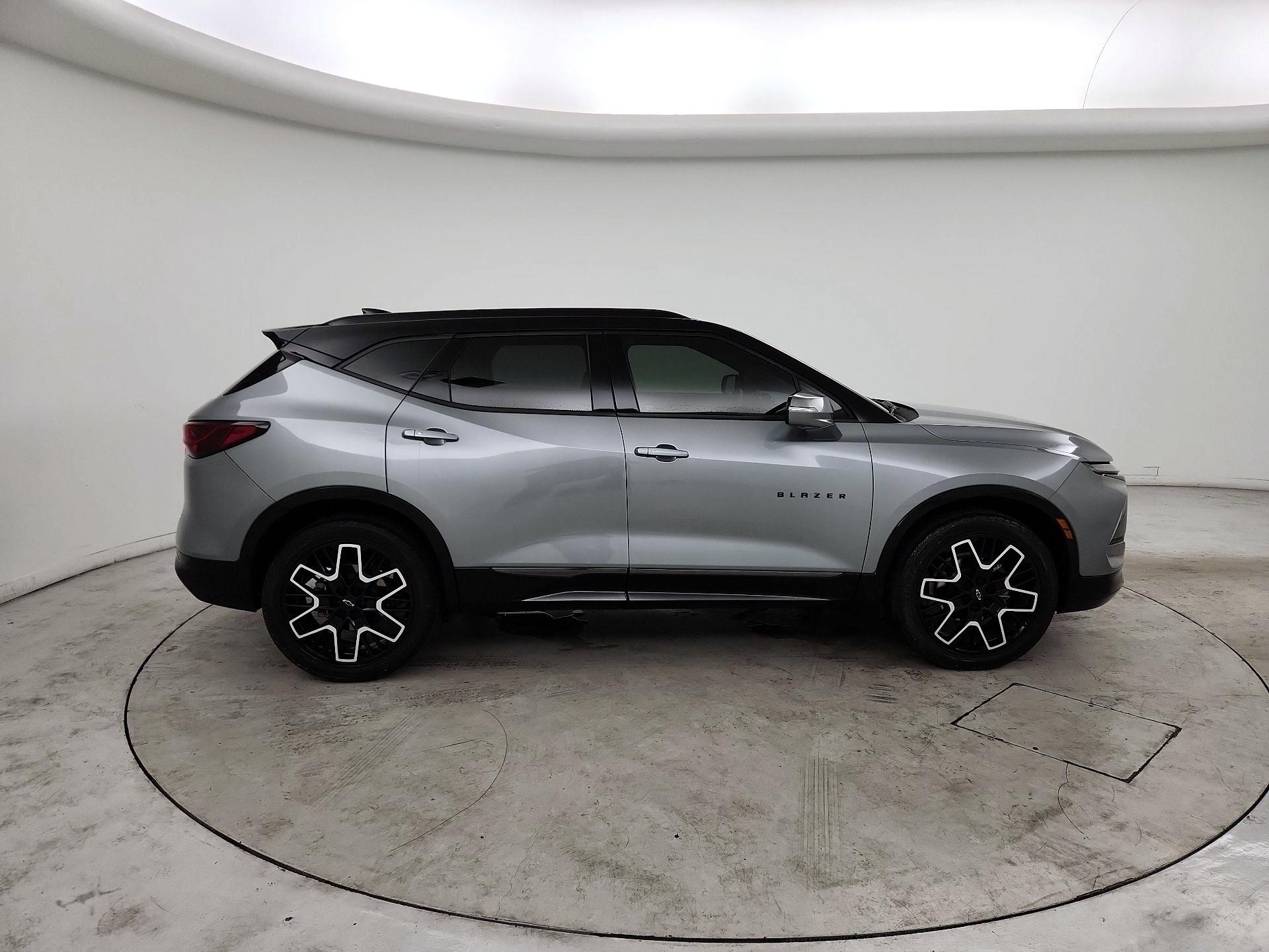 Thumbnail: 2023 Chevrolet Blazer - 4