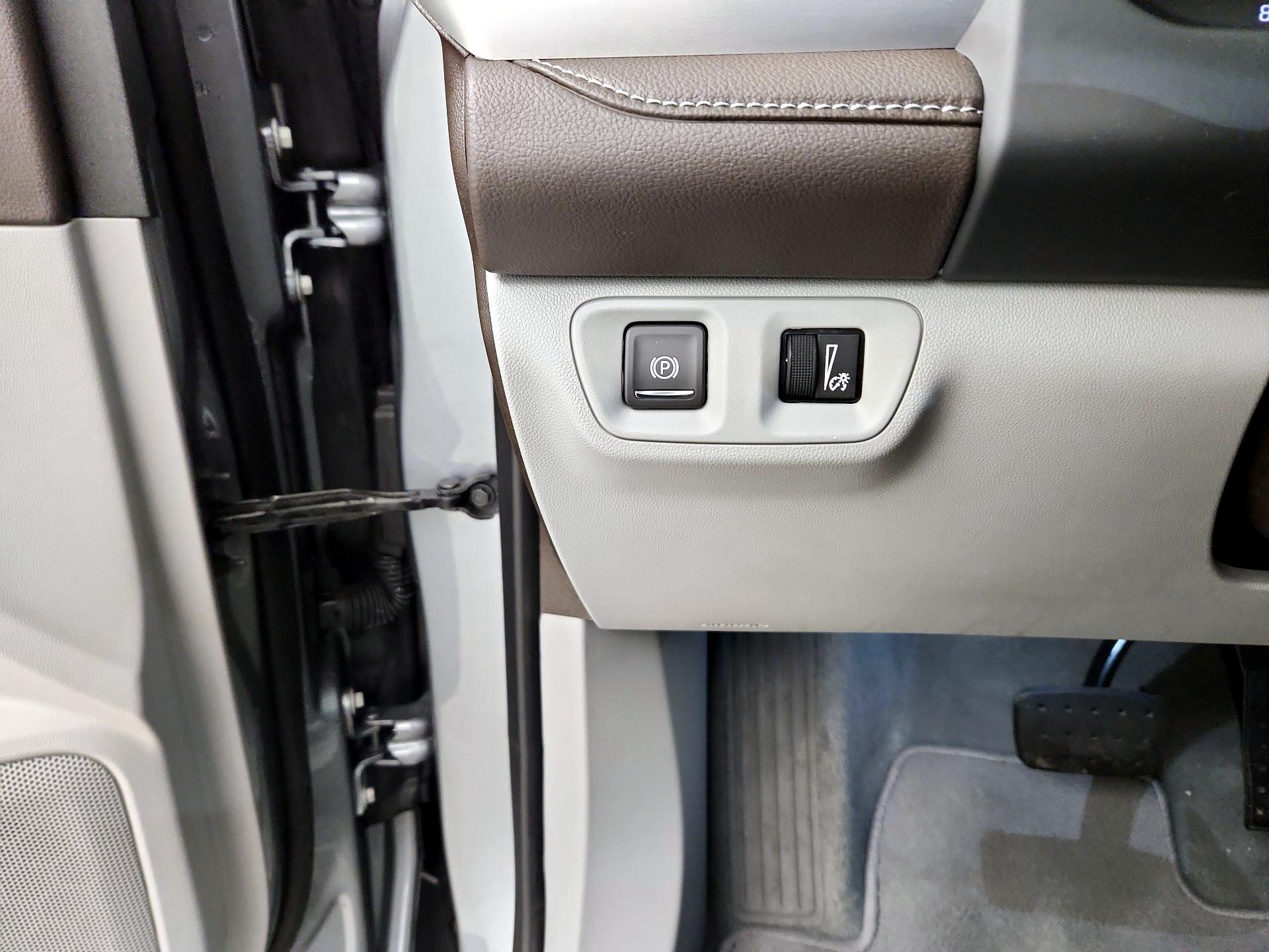 Thumbnail: 2023 GMC Acadia - 11