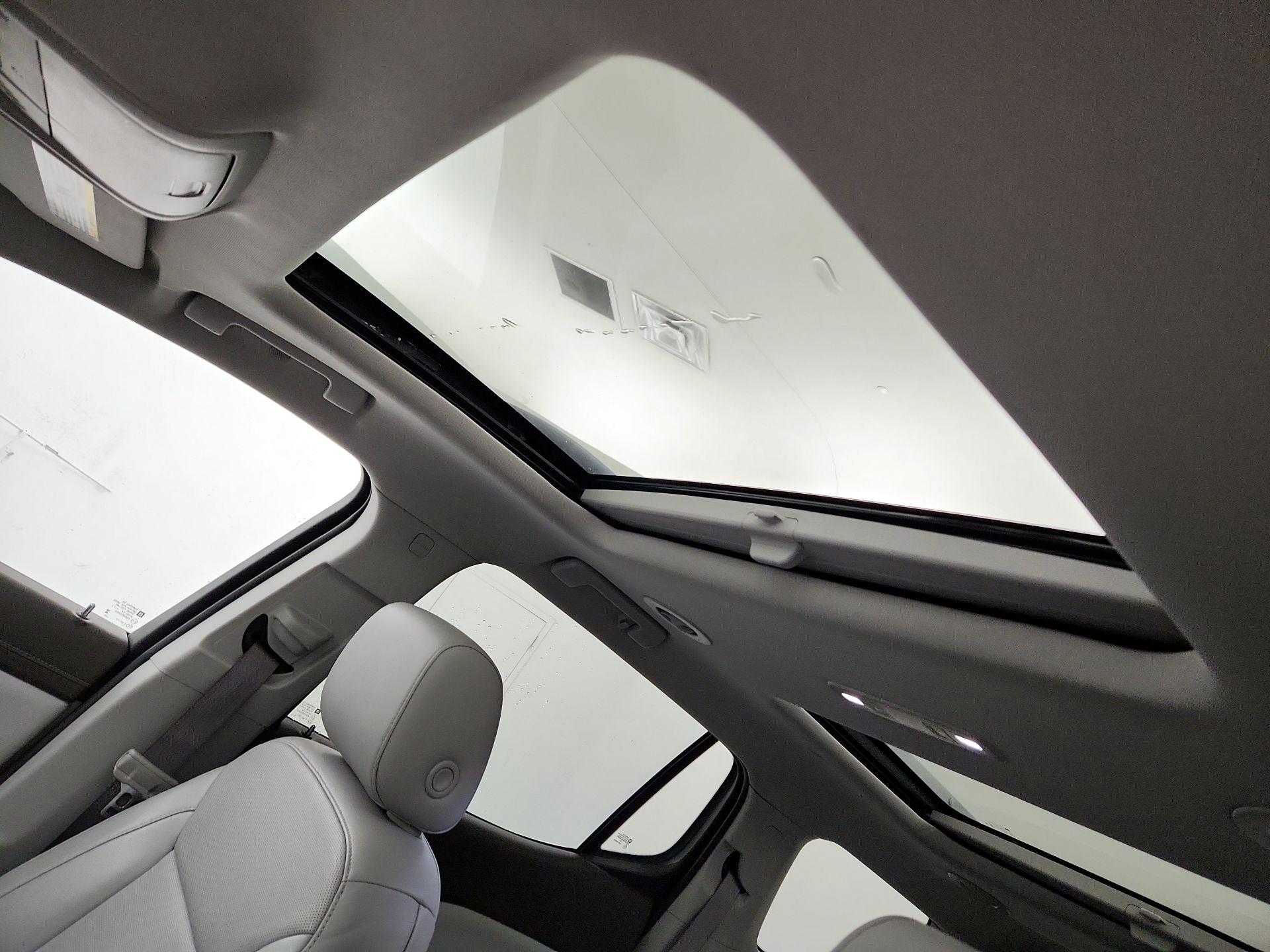 Thumbnail: 2023 GMC Acadia - 18