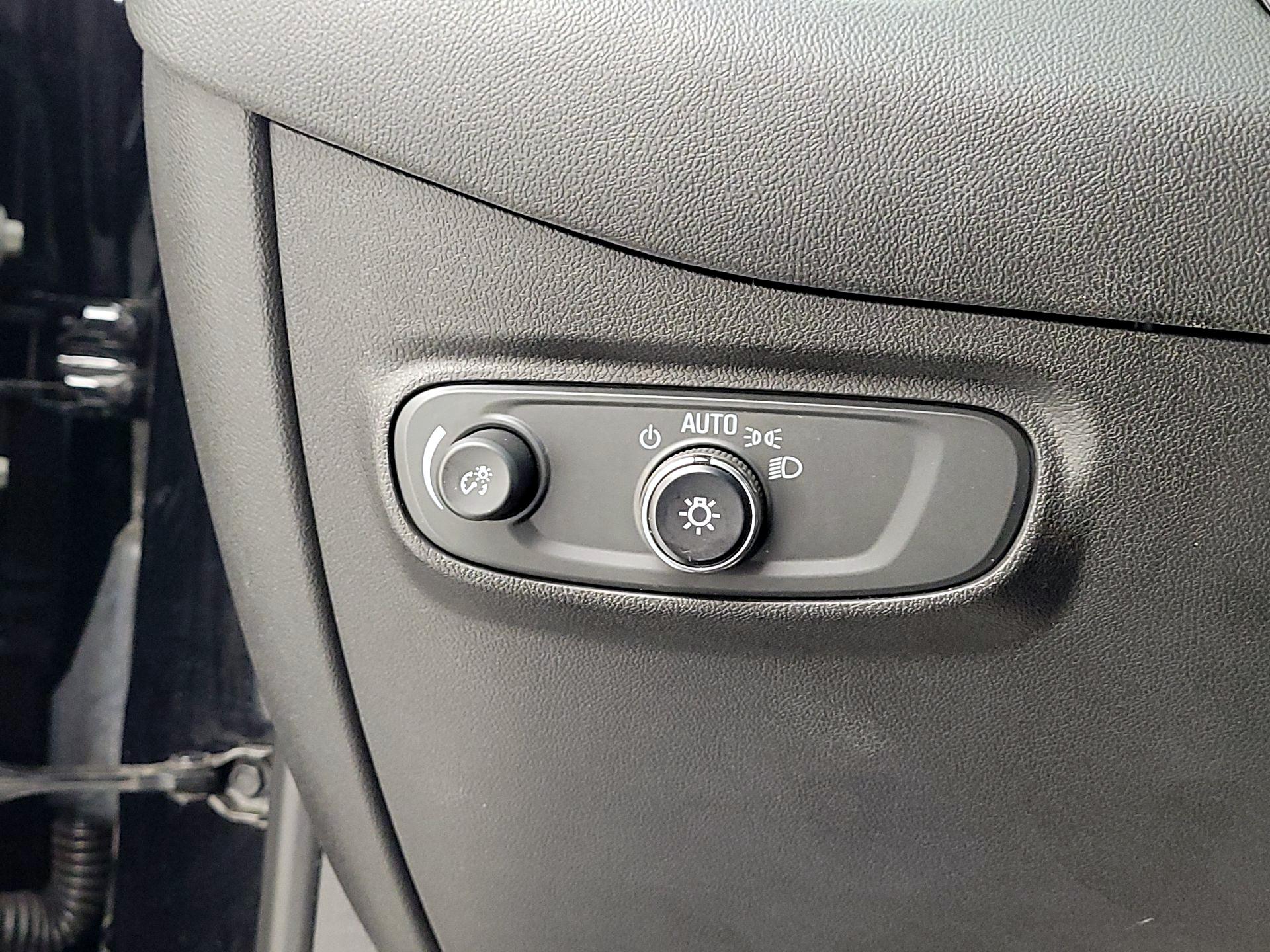 Thumbnail: 2022 Chevrolet Equinox - 13