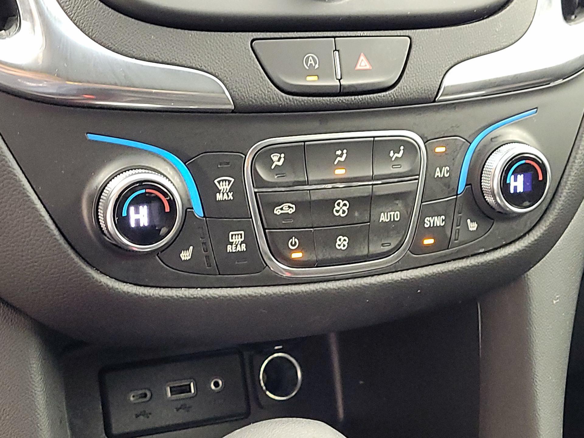 Thumbnail: 2022 Chevrolet Equinox - 16