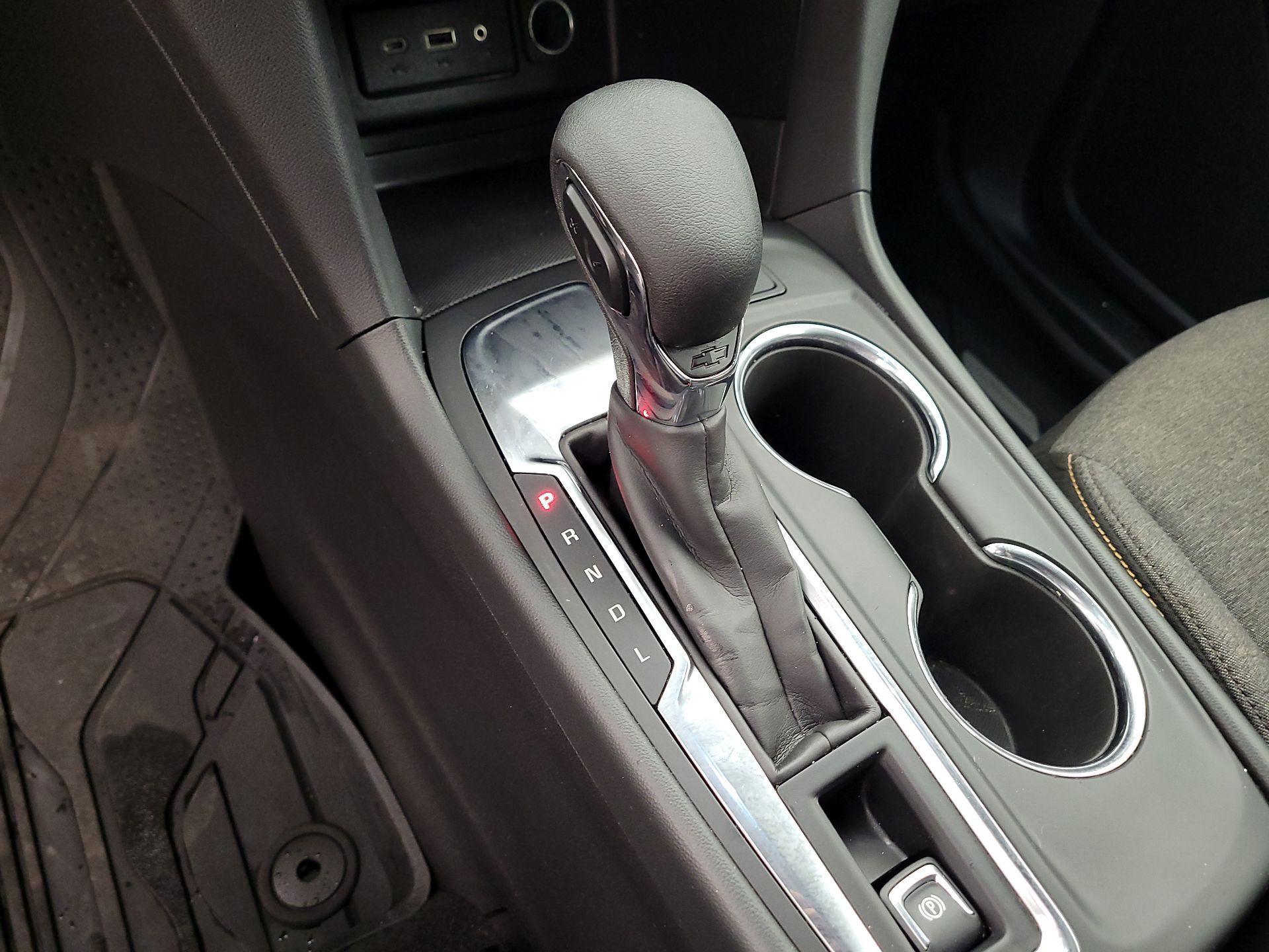 Thumbnail: 2022 Chevrolet Equinox - 17