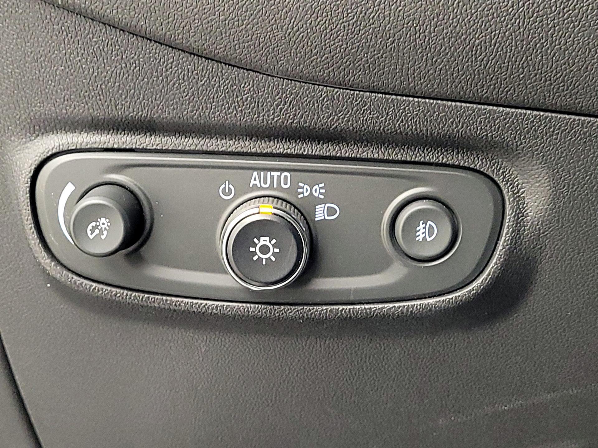 Thumbnail: 2023 Chevrolet Equinox - 13