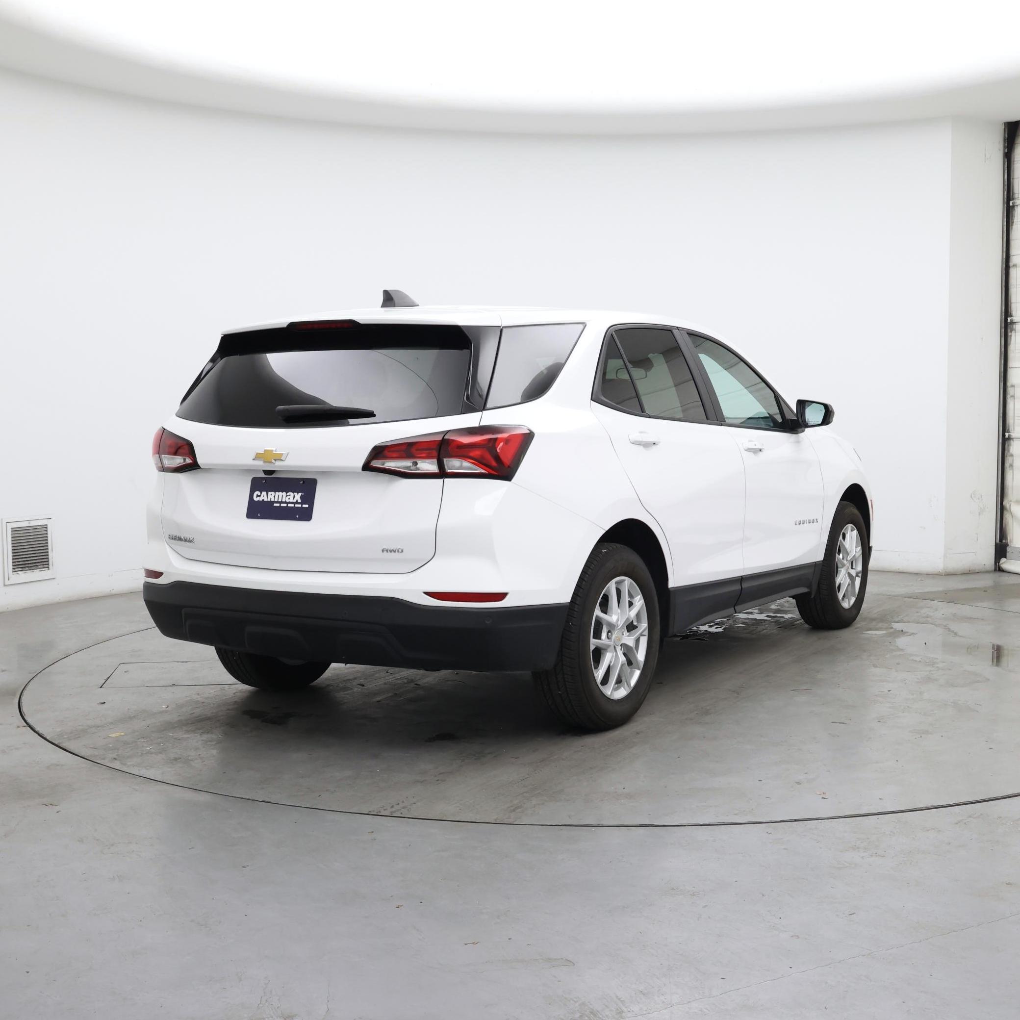 Thumbnail: 2023 Chevrolet Equinox - 8