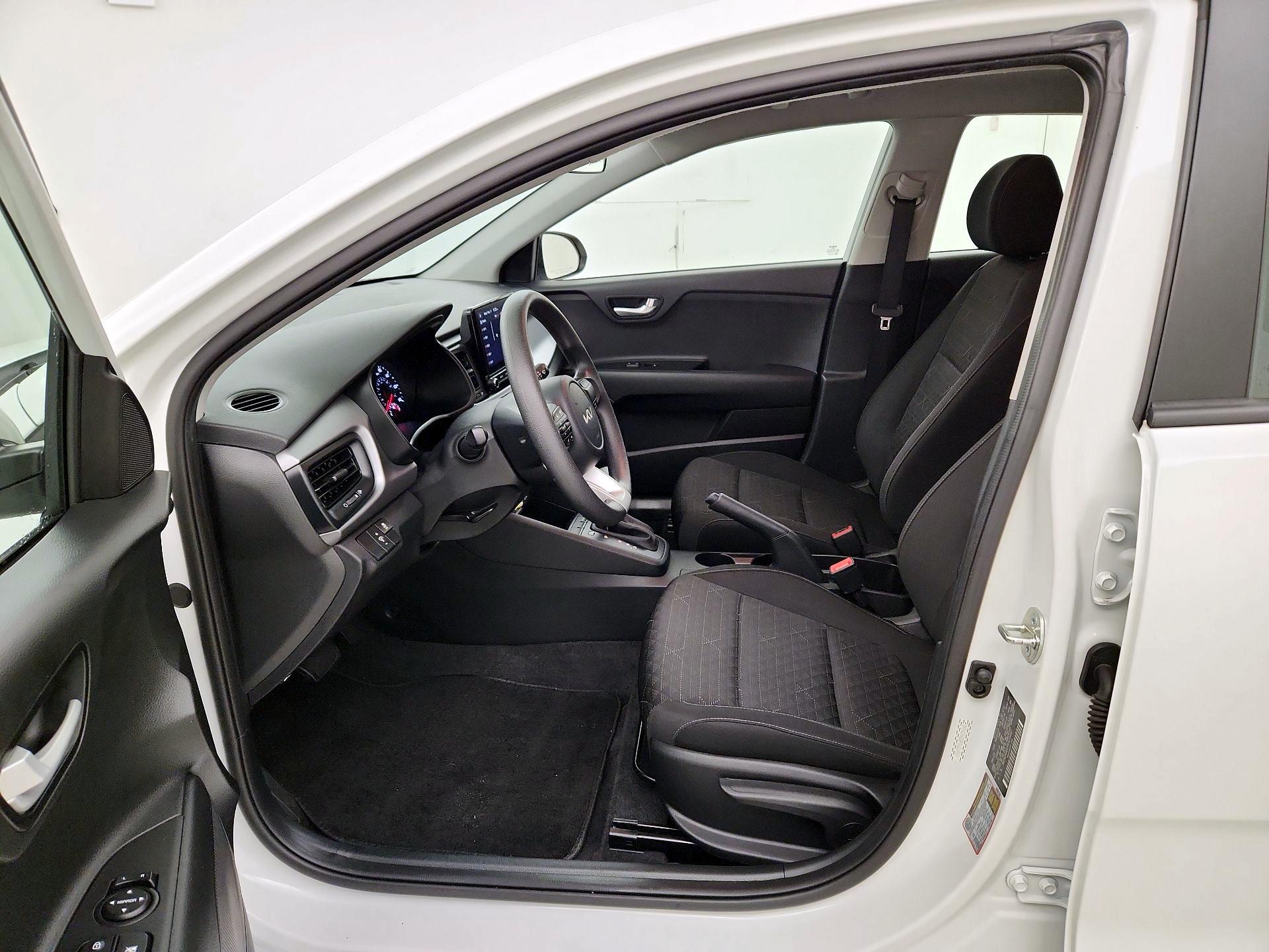 Thumbnail: 2023 Kia Rio - 9