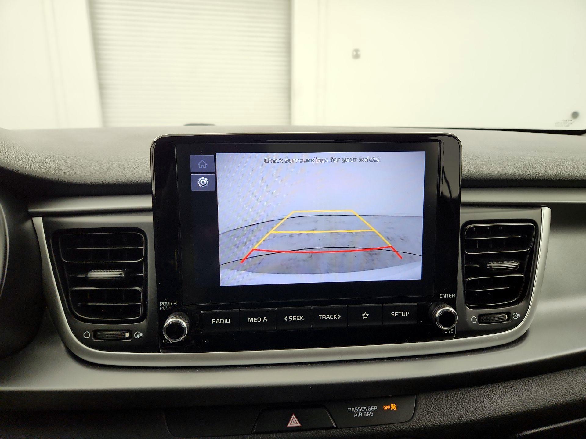 Thumbnail: 2023 Kia Rio - 12