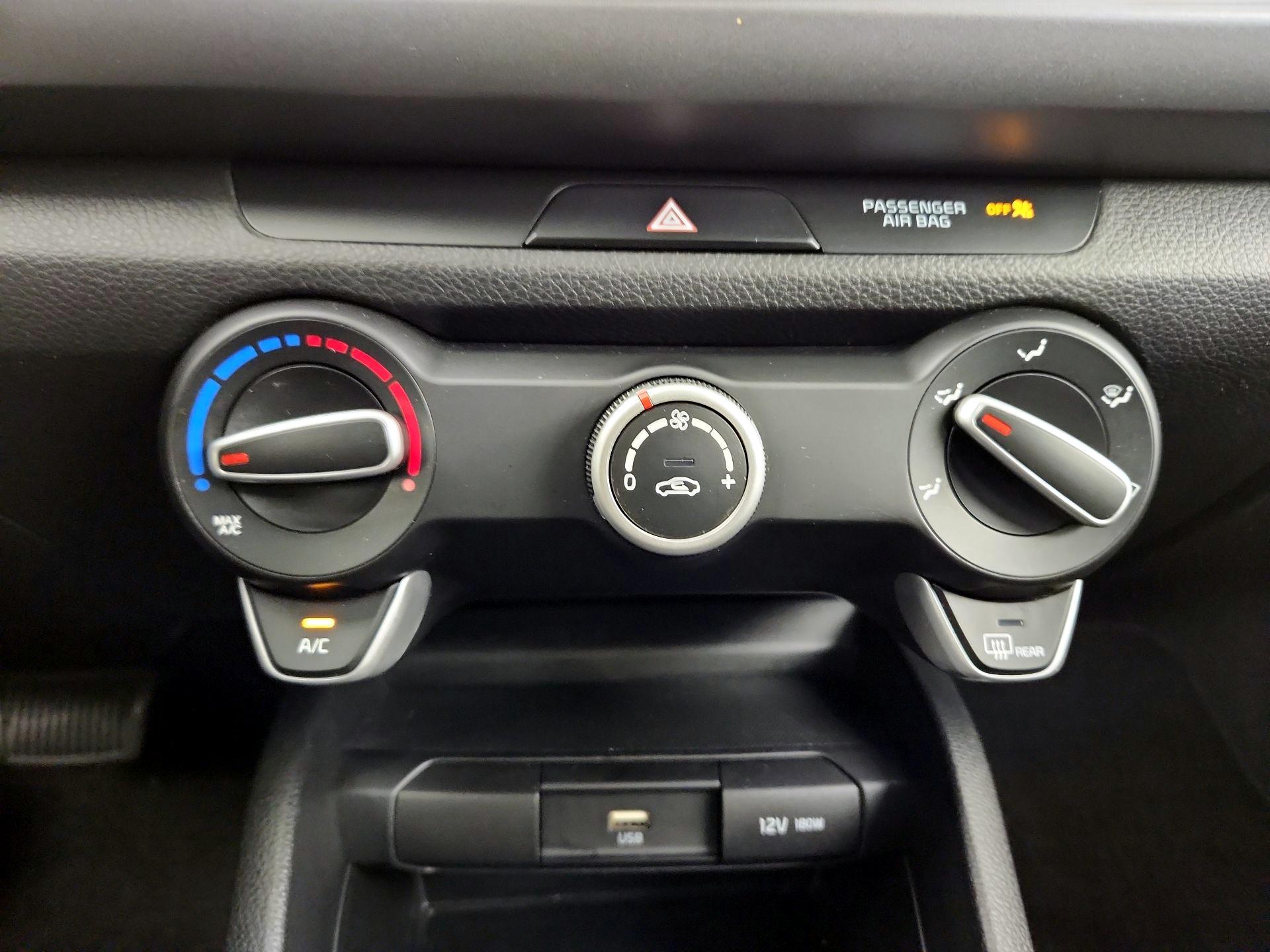 Thumbnail: 2023 Kia Rio - 14