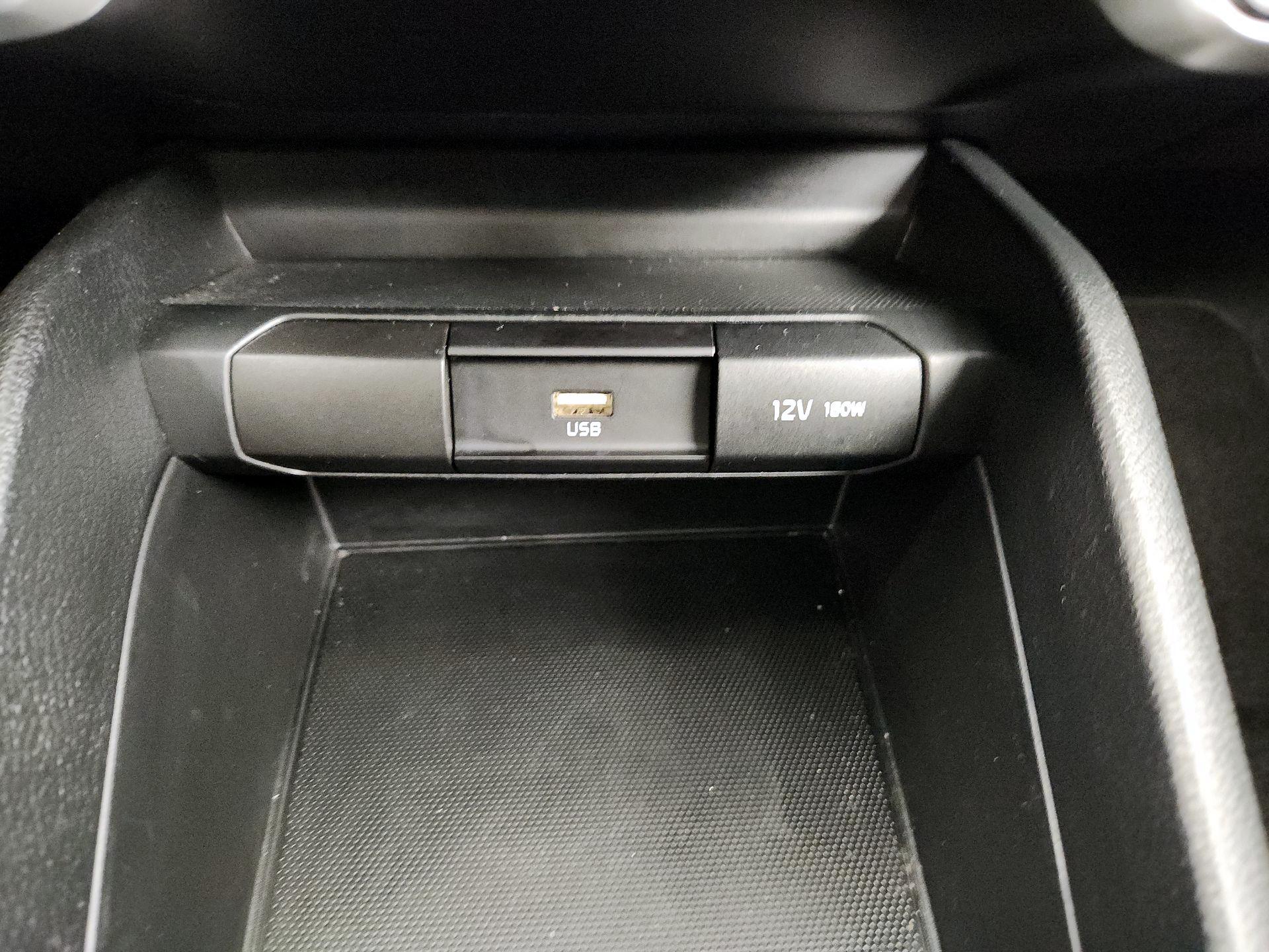 Thumbnail: 2023 Kia Rio - 16