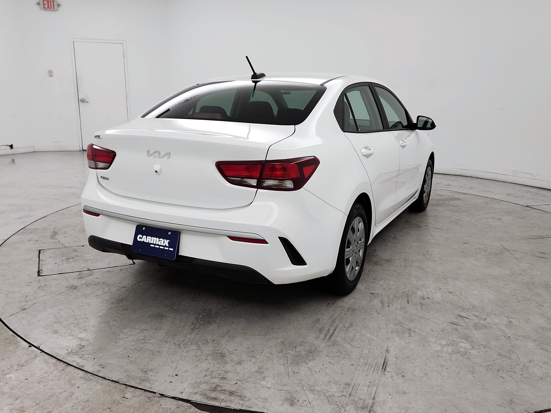 Thumbnail: 2023 Kia Rio - 5