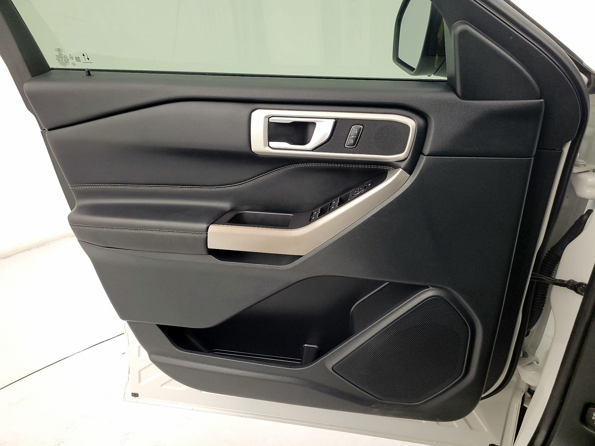 Thumbnail: 2022 Ford Explorer - 12