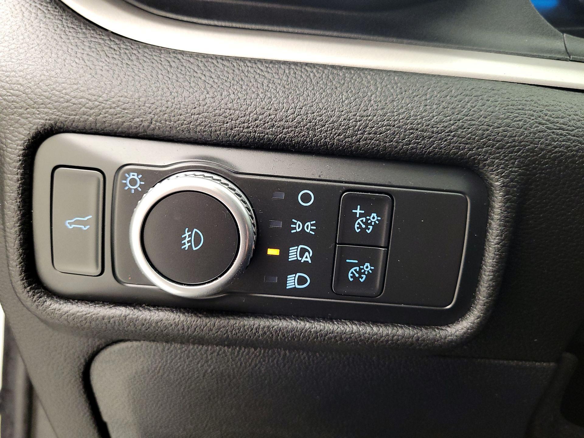 Thumbnail: 2022 Ford Explorer - 13