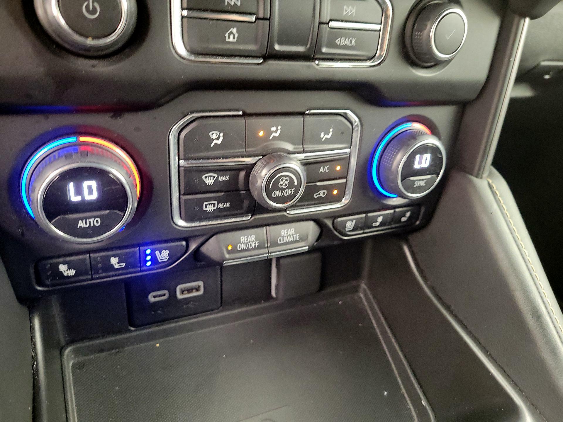 Thumbnail: 2024 Chevrolet Tahoe - 16