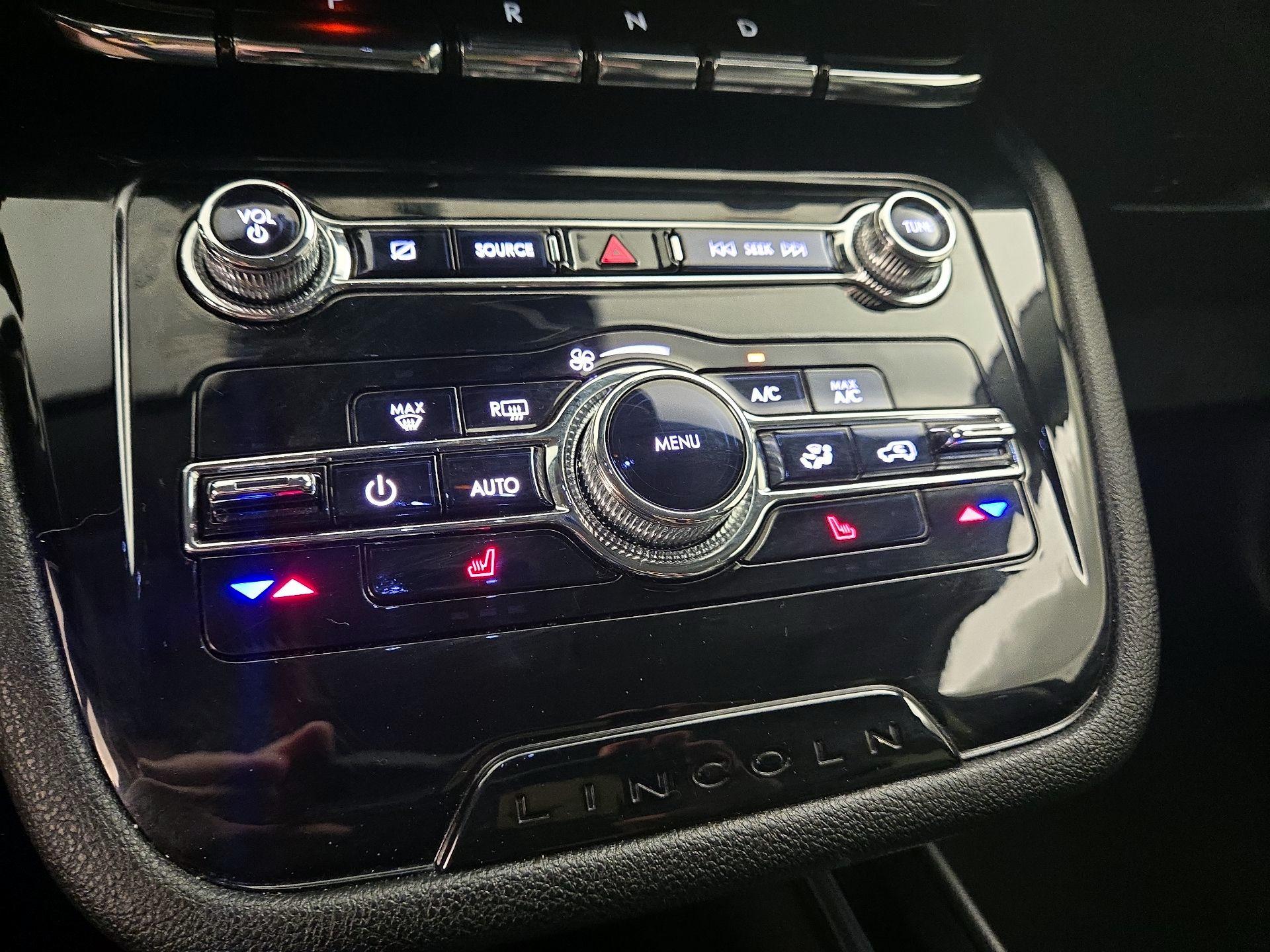 Thumbnail: 2021 Lincoln Corsair - 16