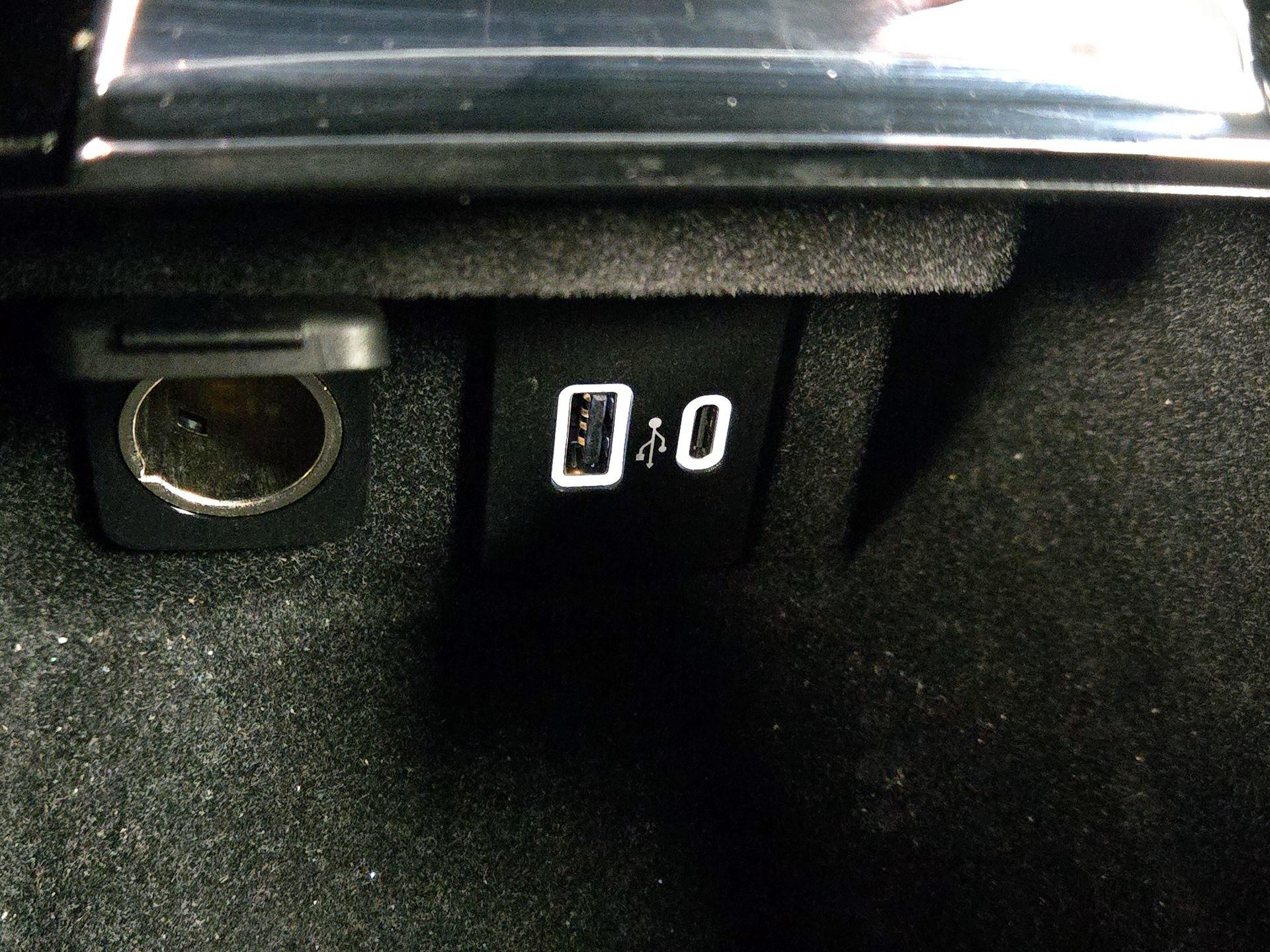 Thumbnail: 2021 Lincoln Corsair - 18