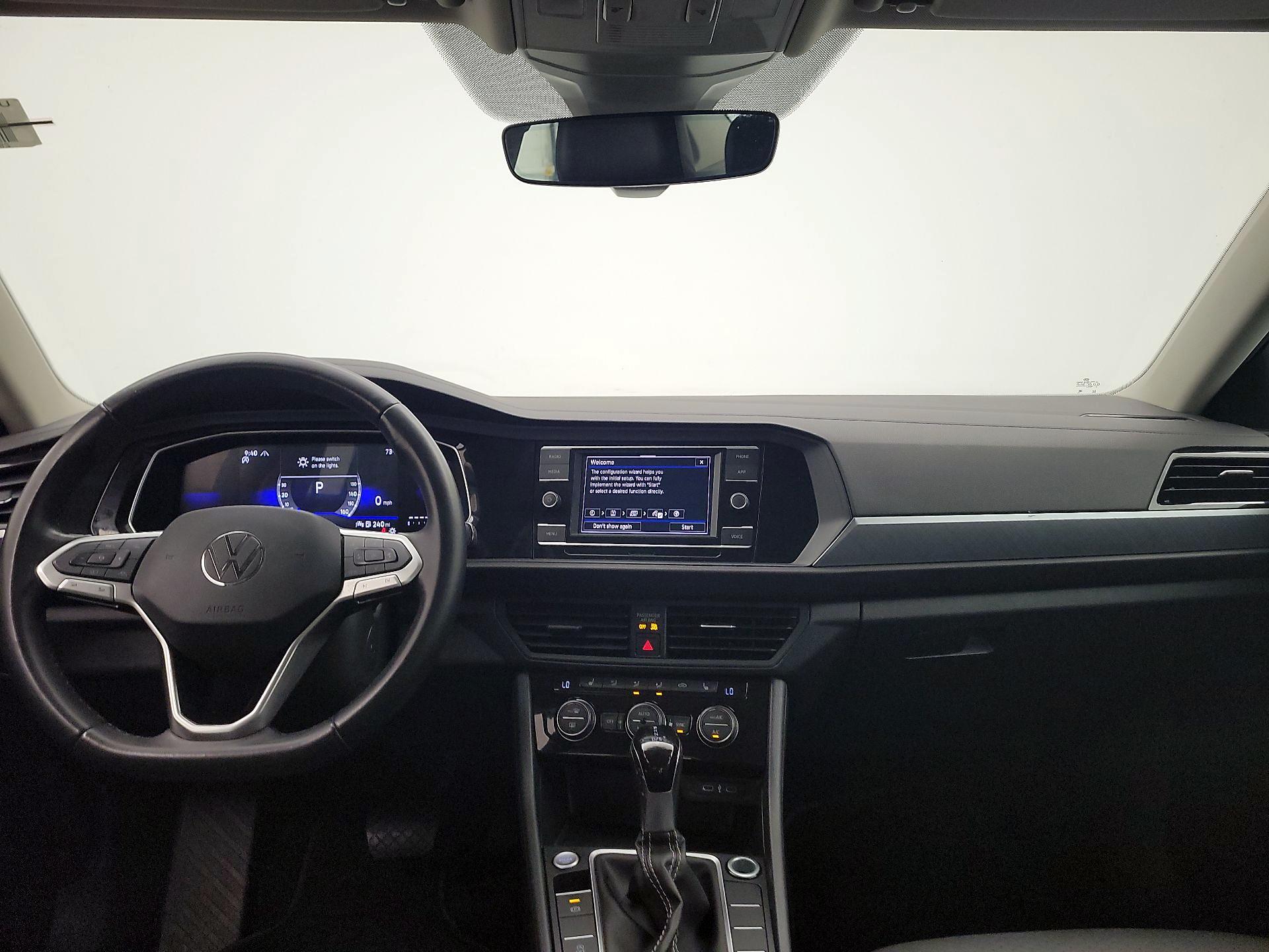 Thumbnail: 2024 Volkswagen Jetta - 9