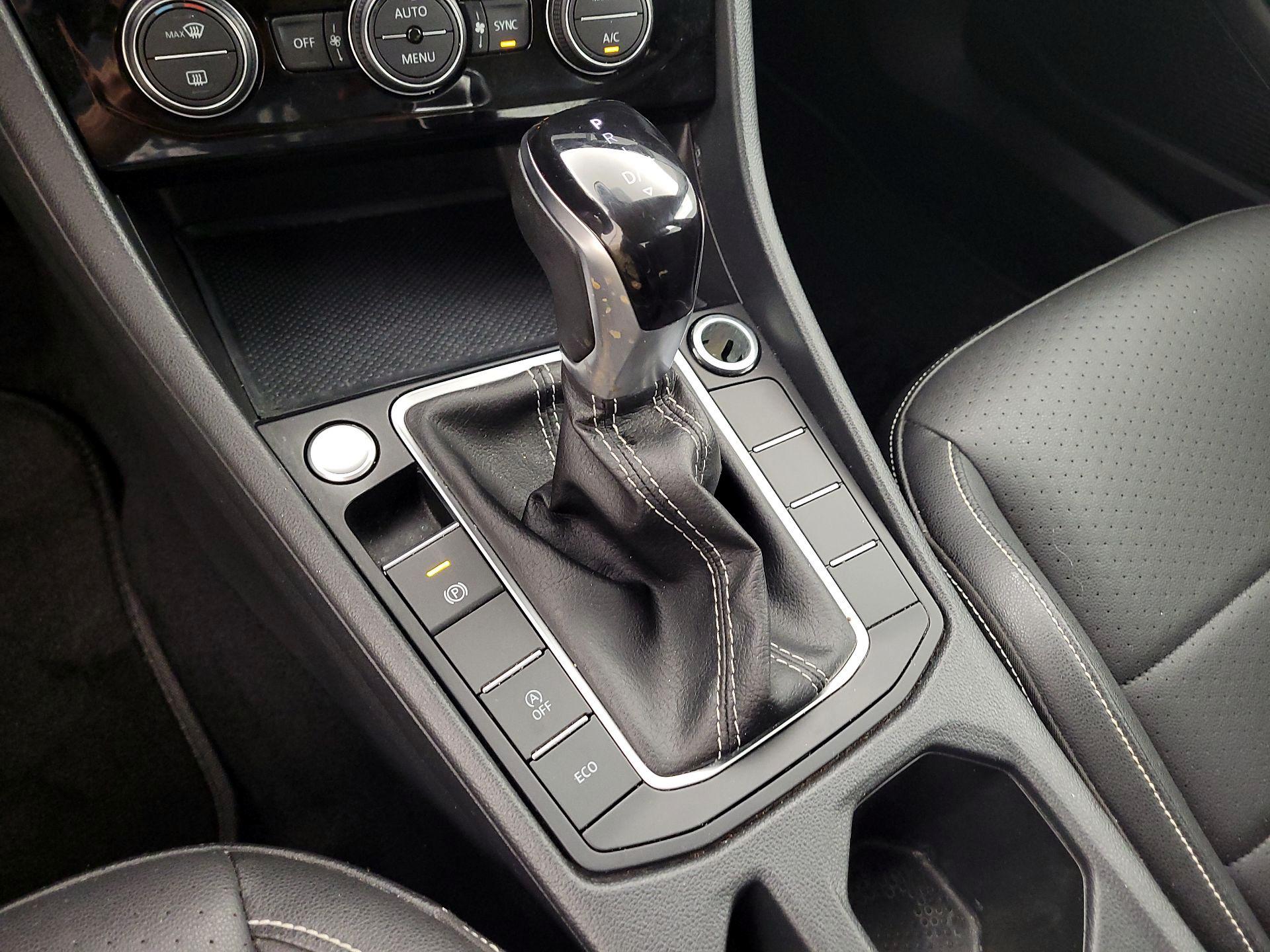 Thumbnail: 2024 Volkswagen Jetta - 17