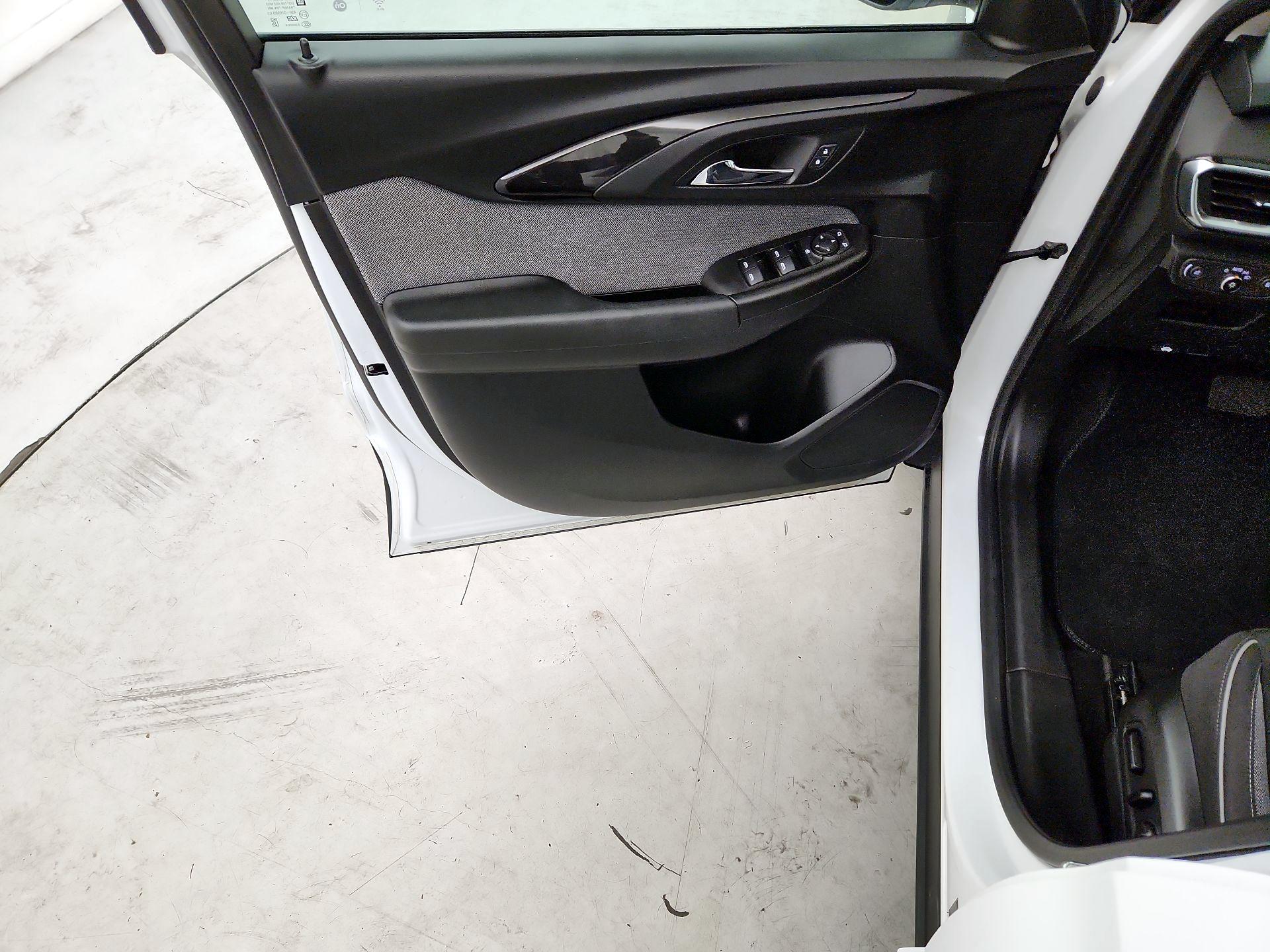 Thumbnail: 2021 Chevrolet TrailBlazer - 10