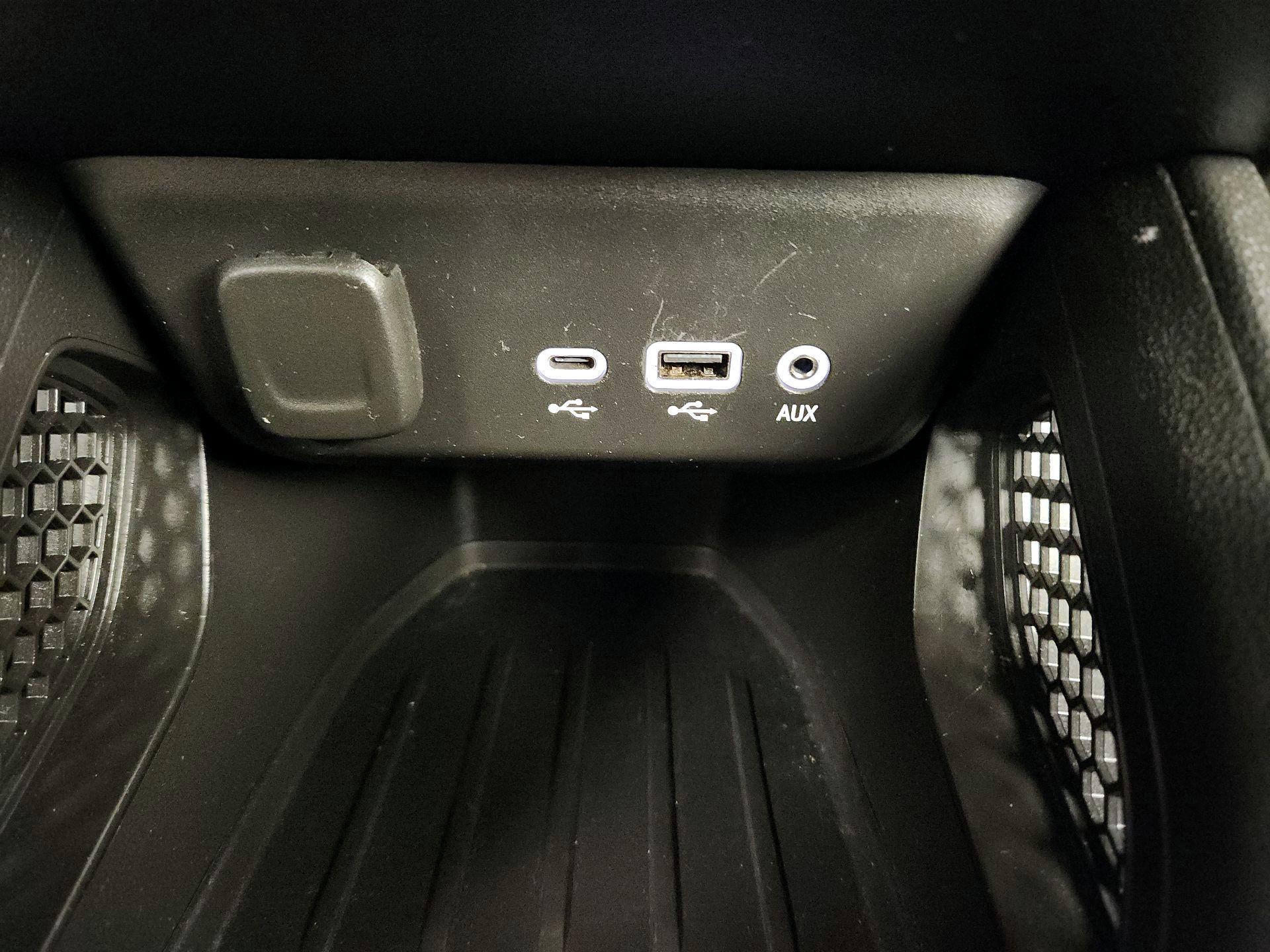 Thumbnail: 2021 Chevrolet TrailBlazer - 16