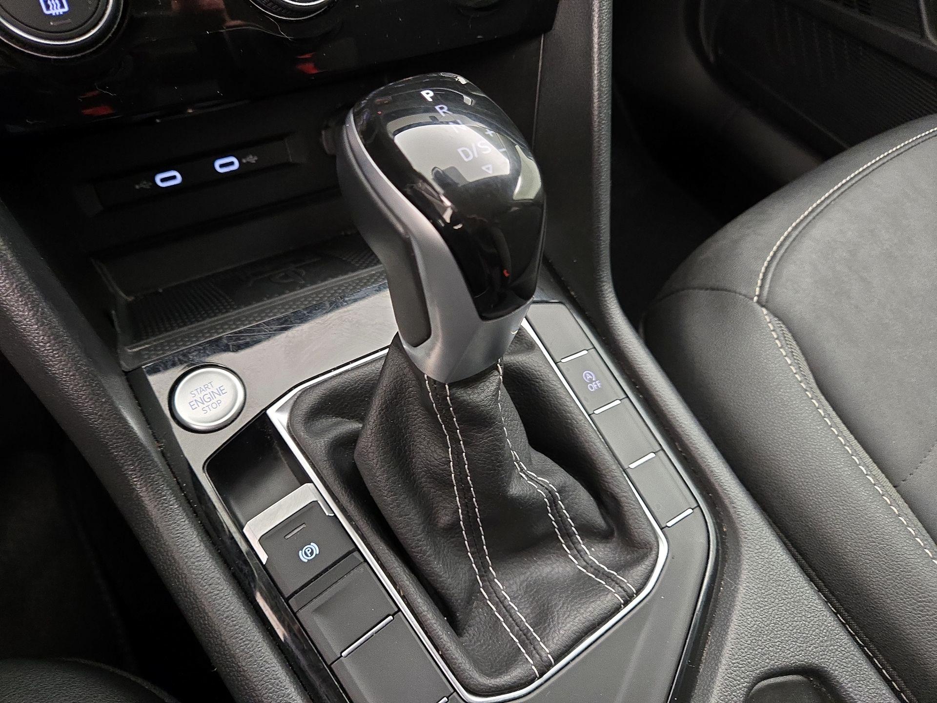 Thumbnail: 2024 Volkswagen Taos - 17