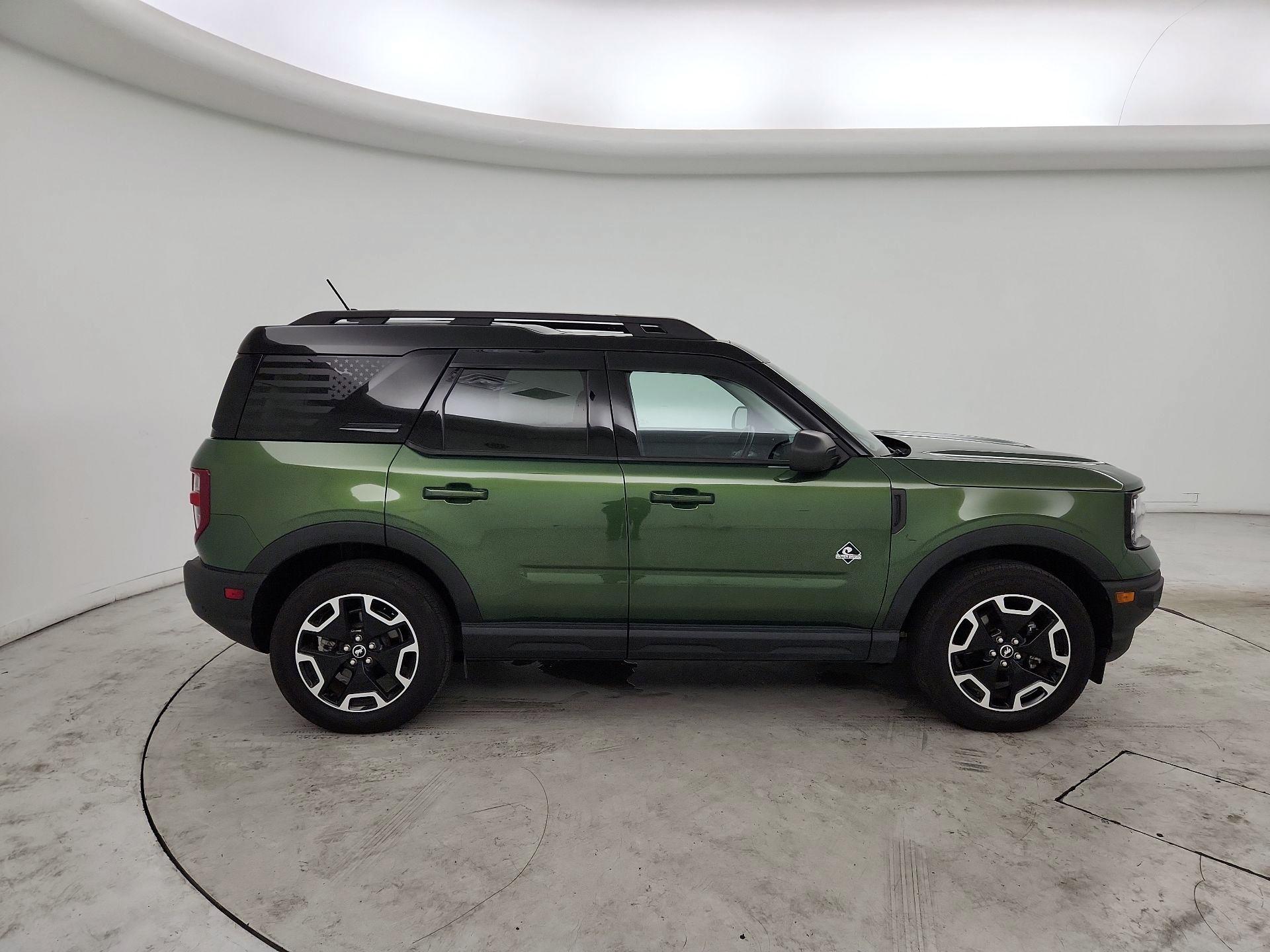 Thumbnail: 2023 Ford Bronco Sport - 4