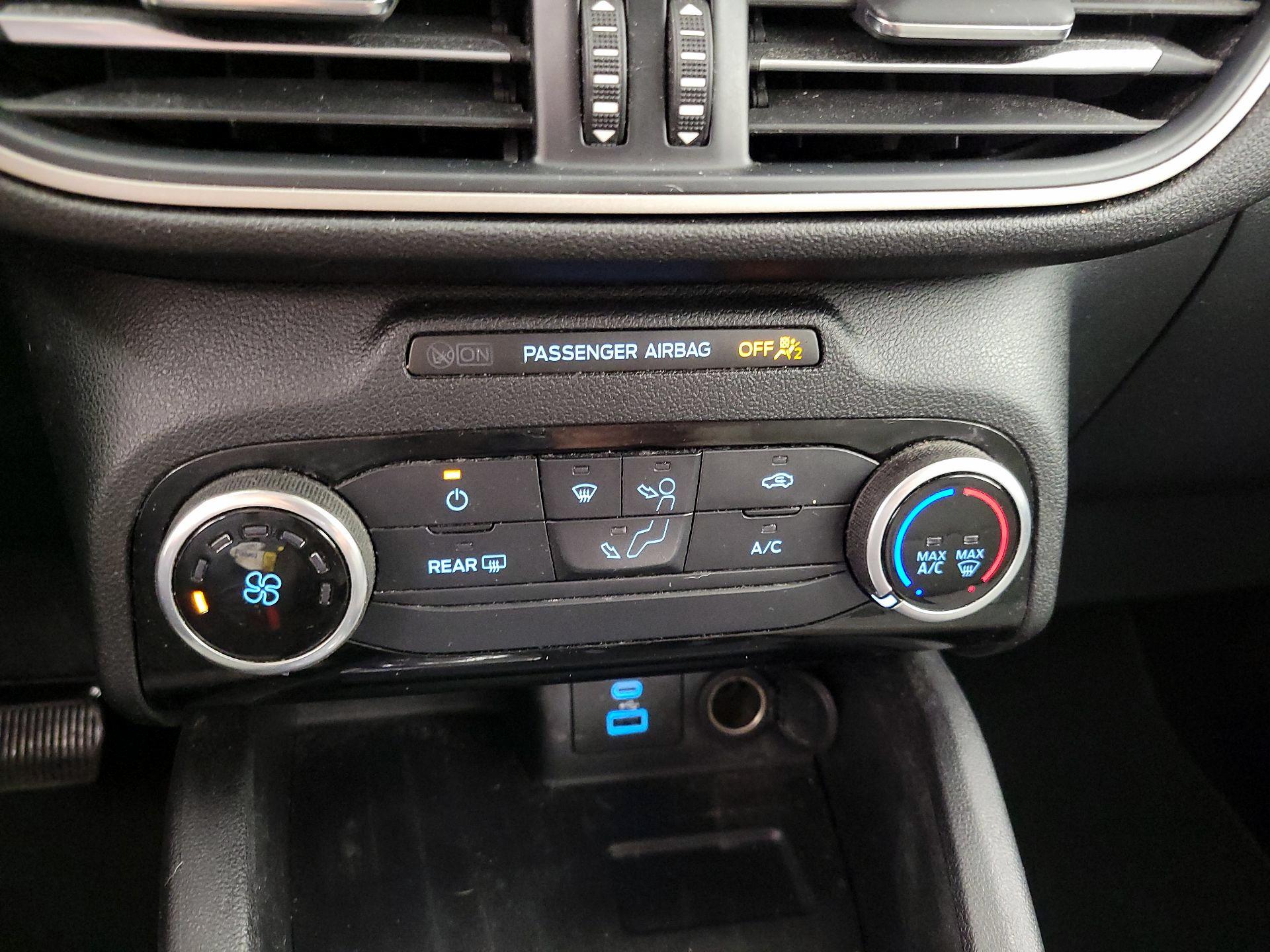 Thumbnail: 2022 Ford Escape - 16