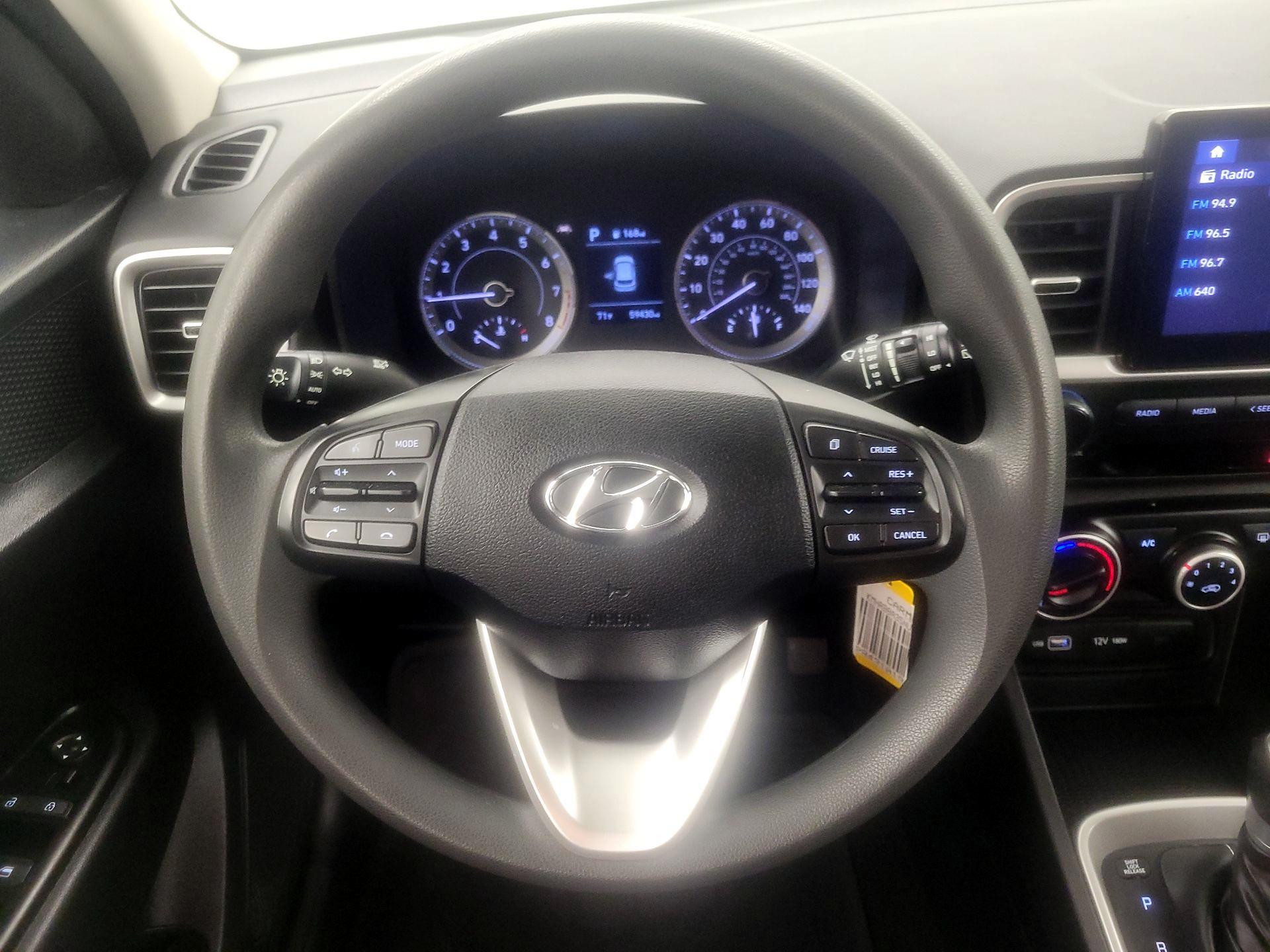 Thumbnail: 2022 Hyundai Venue - 10